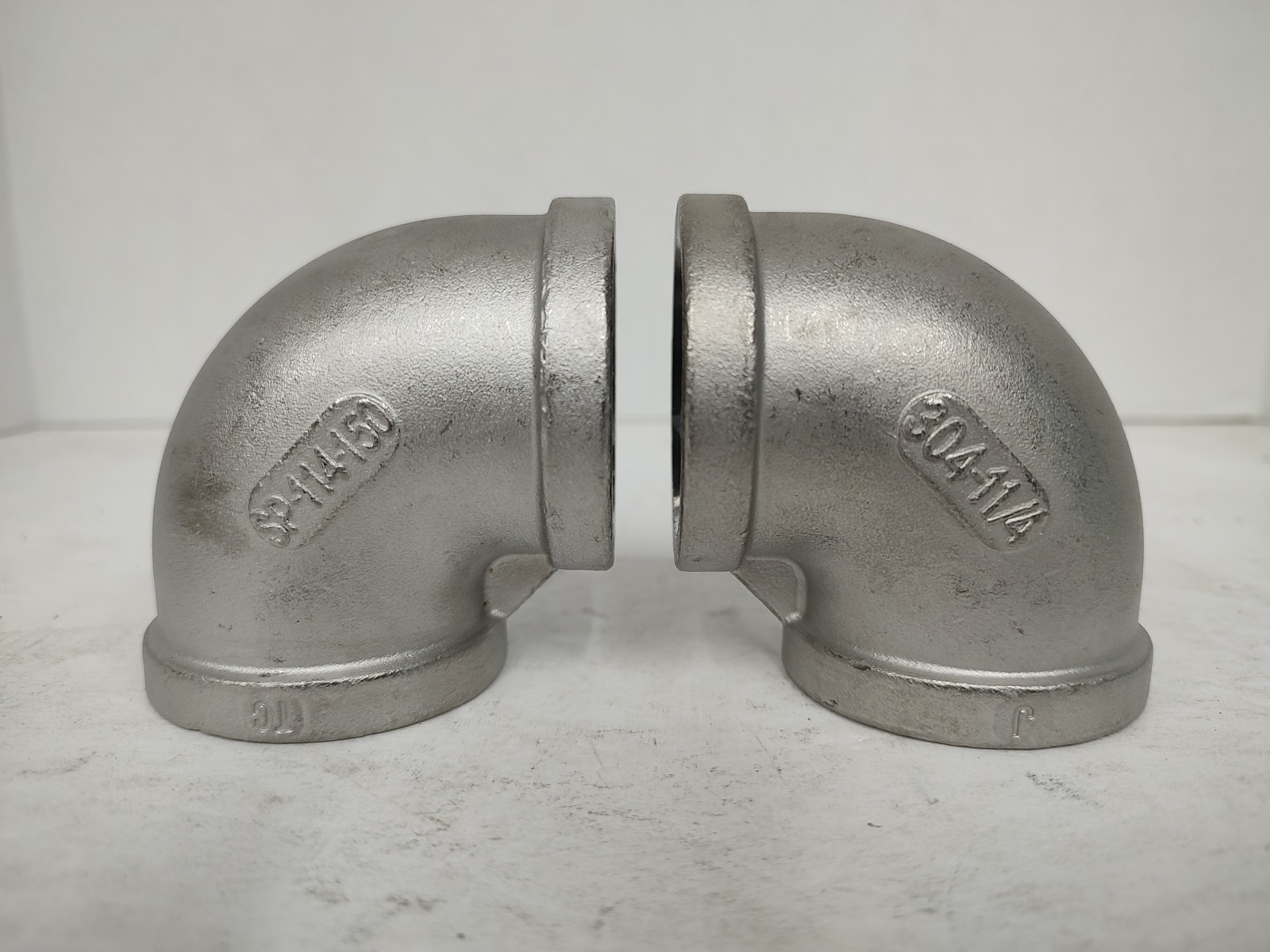Tachen T-304 90° Elbow, Socket Weld, 1 1/4″ #150, 304SS – NEW QTY Of 2