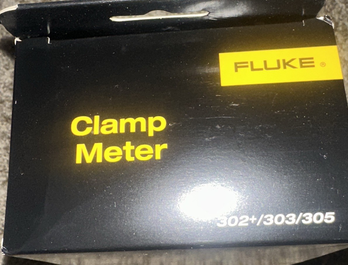 FLUKE Handheld 302+ Digital Clamp Meter Tester AC DC Volt Amp Multimeter