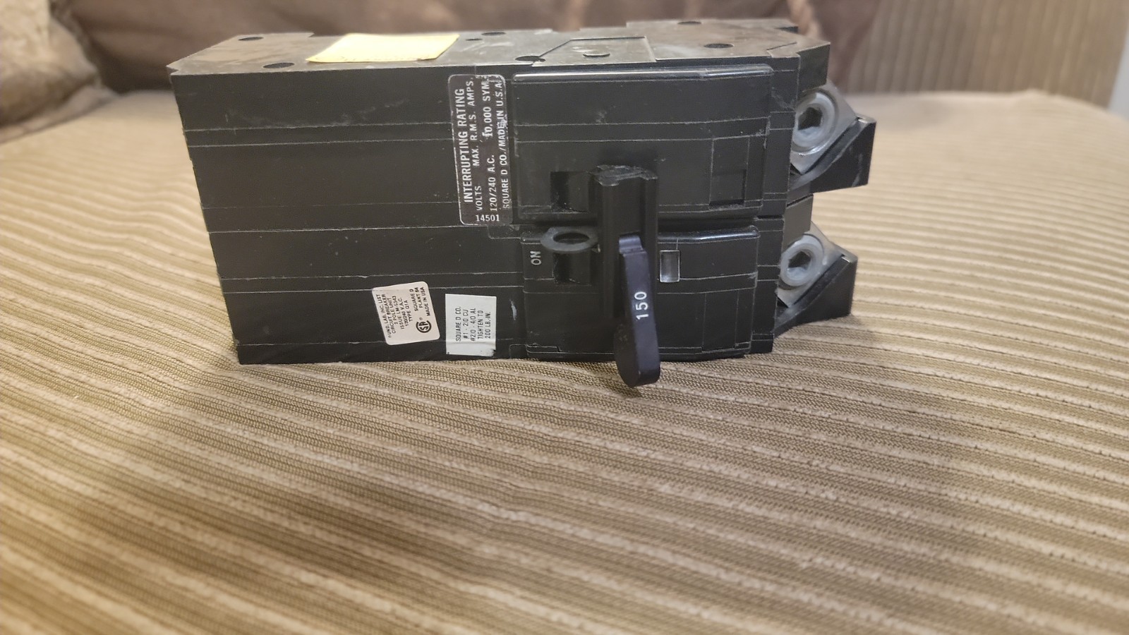 Square D QO2150 150A 2-Pole Plug-On Breaker 201-250V AC Trip Indicator