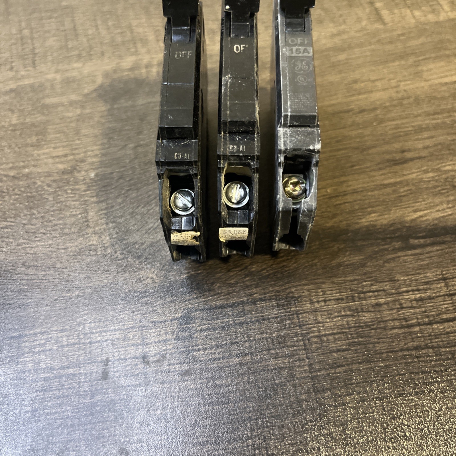 Lot of 3 GE THQP115 15A 120V 1 POLE TYPE TQP THQP CIRCUIT BREAKER