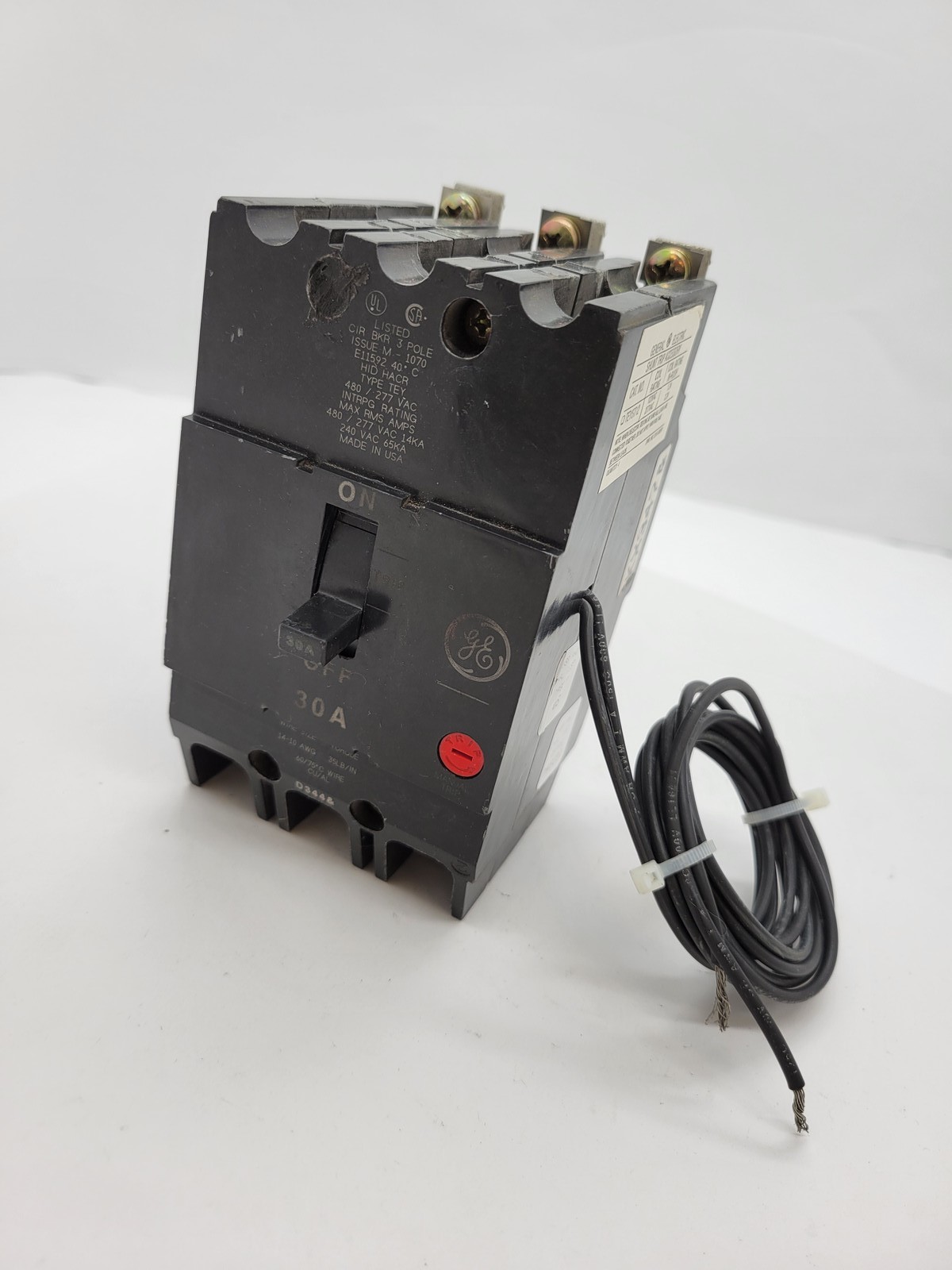 General Electric TEY330ST12 Shunt Trip Bolt-On Circuit Breaker 30A 3P 480/277V