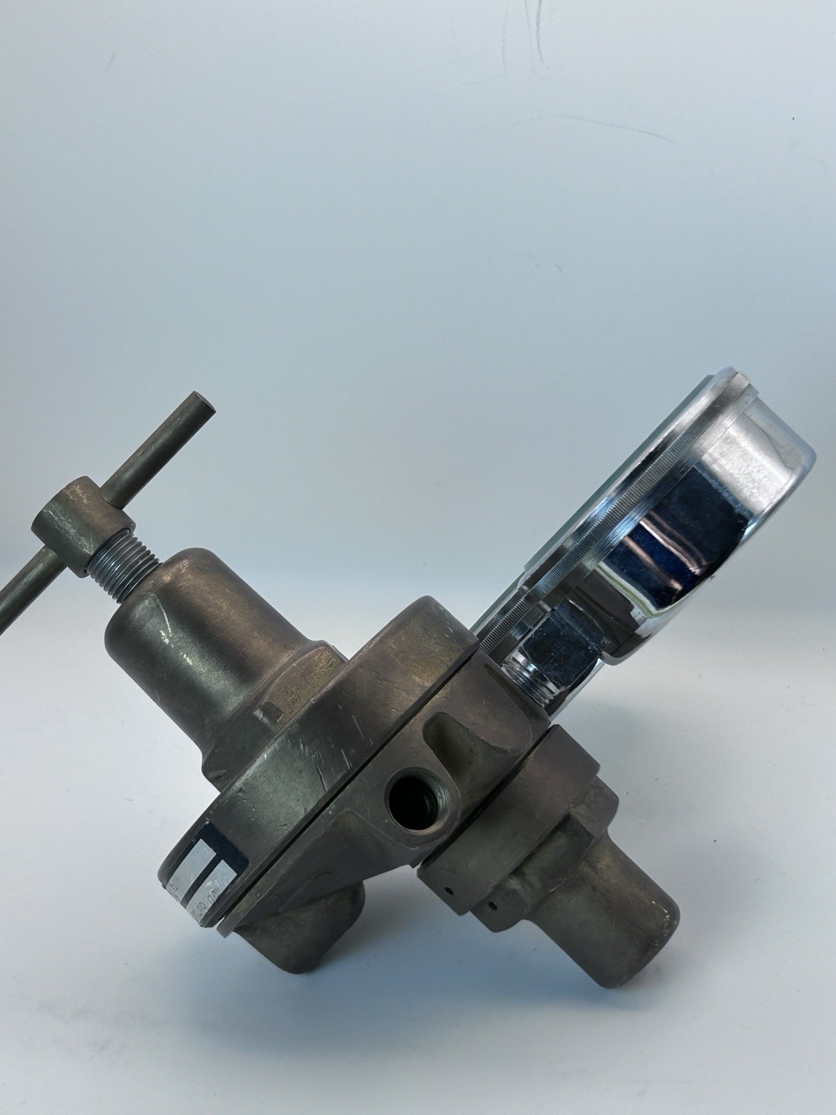 Matheson Dual Gauge Gas Pressure Regulator 100 / 3000 PSI K63 Made In The USA
