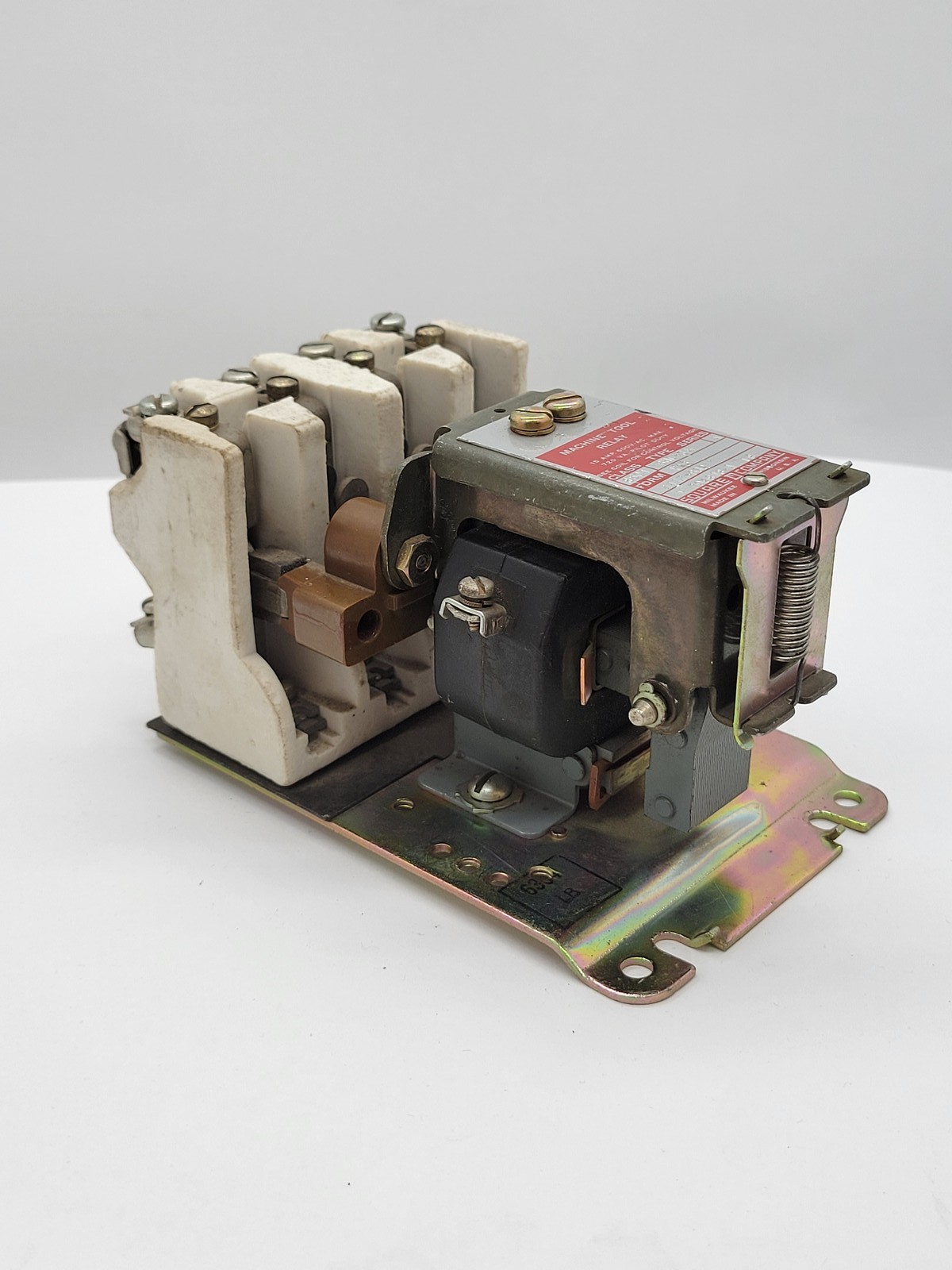 Square D 501 BH0-31 Machine Tool Relay 15A 4P 600V Series A 120/110V Coil