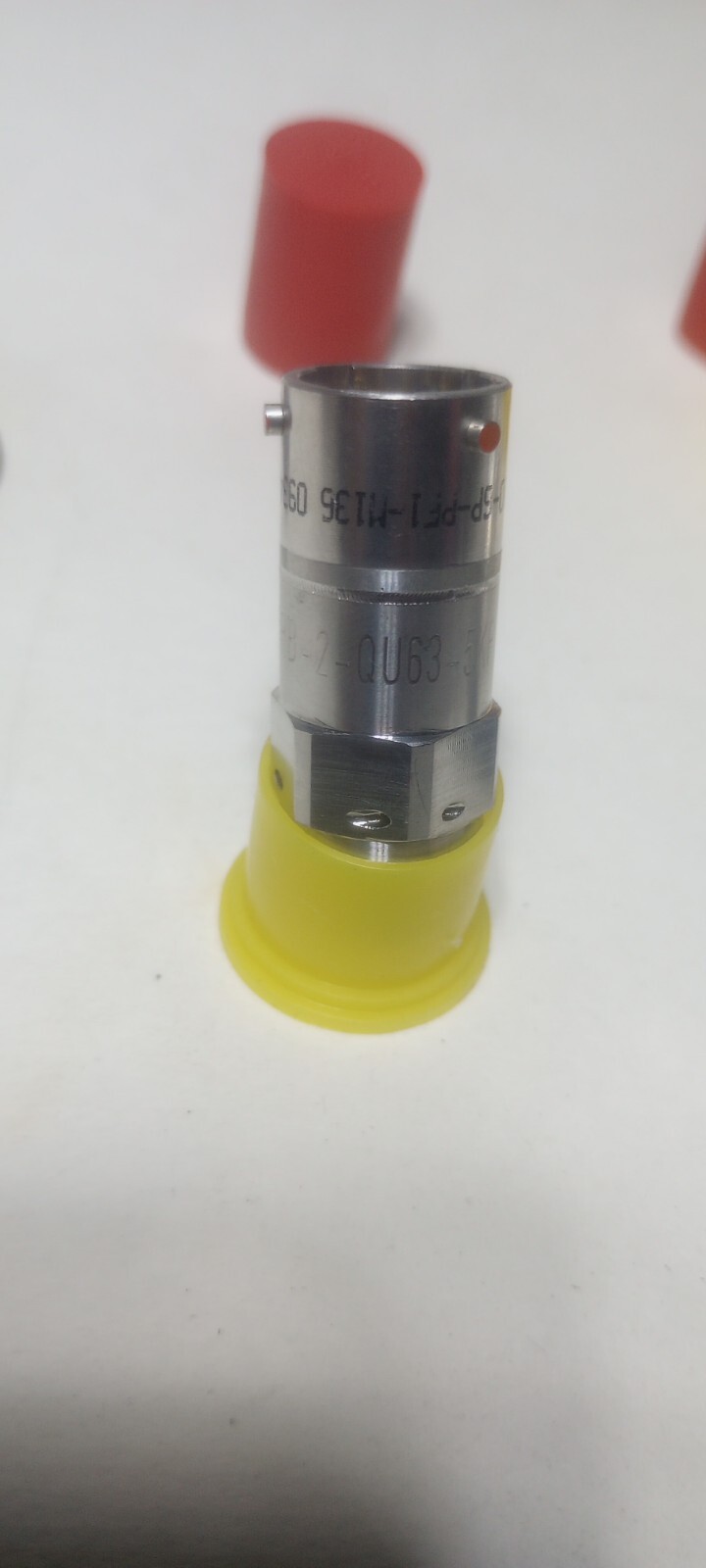 Measurement Specialties EPRB-2-QU63-5KP Miniature Pressure Transducer 8-32VDC
