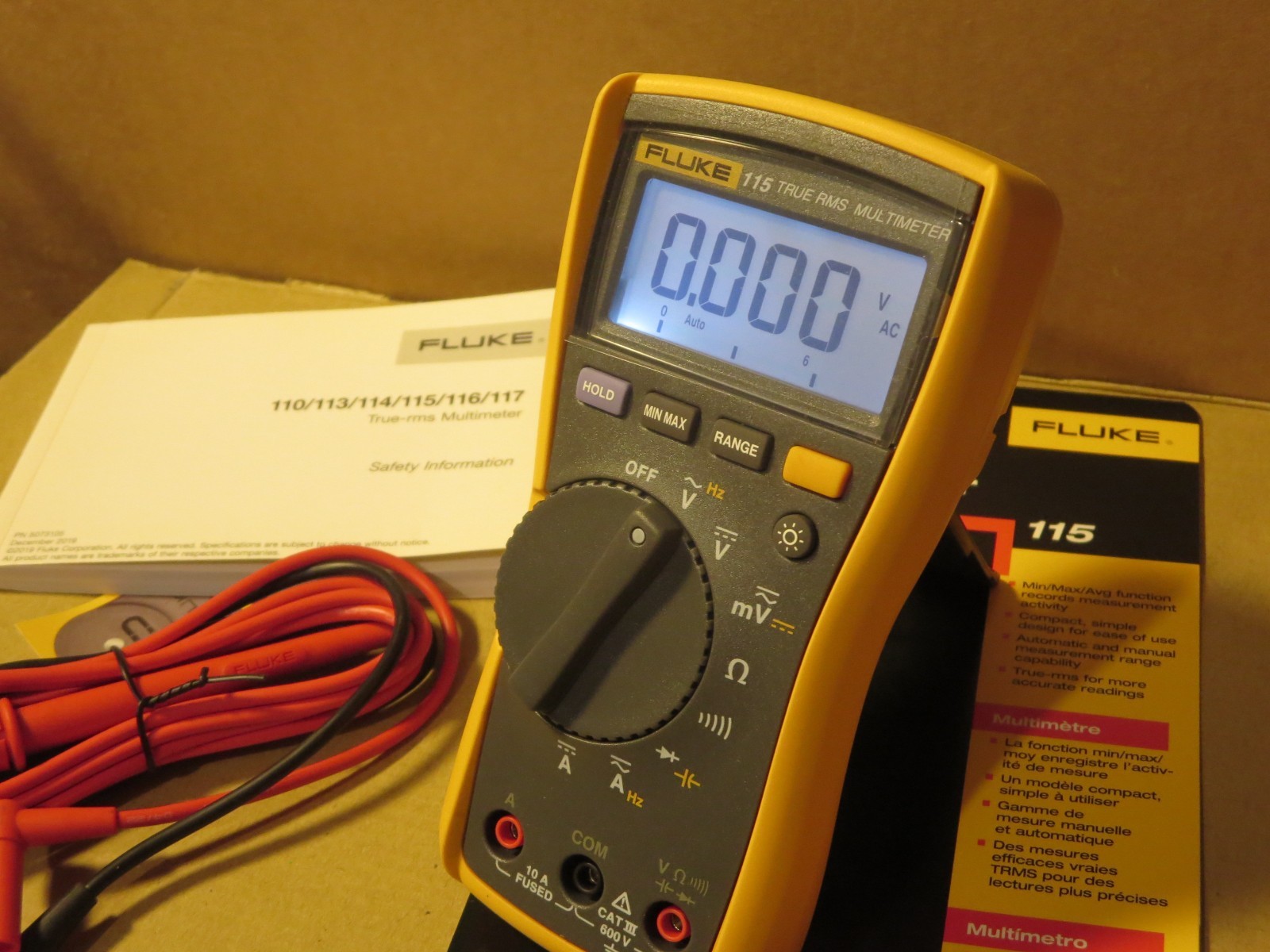 Fluke 115 Multimeter new with leads and Manual