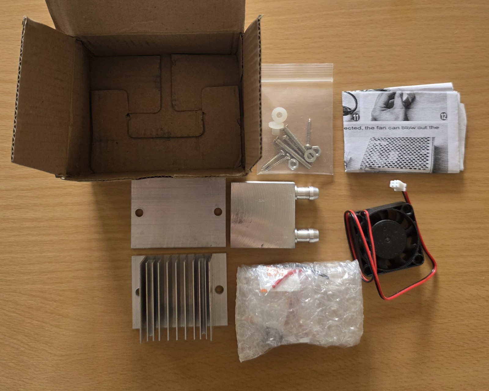 TEC1-12706 Thermoelectric Peltier Cooler Refrigeration Cooling System Heat Sink