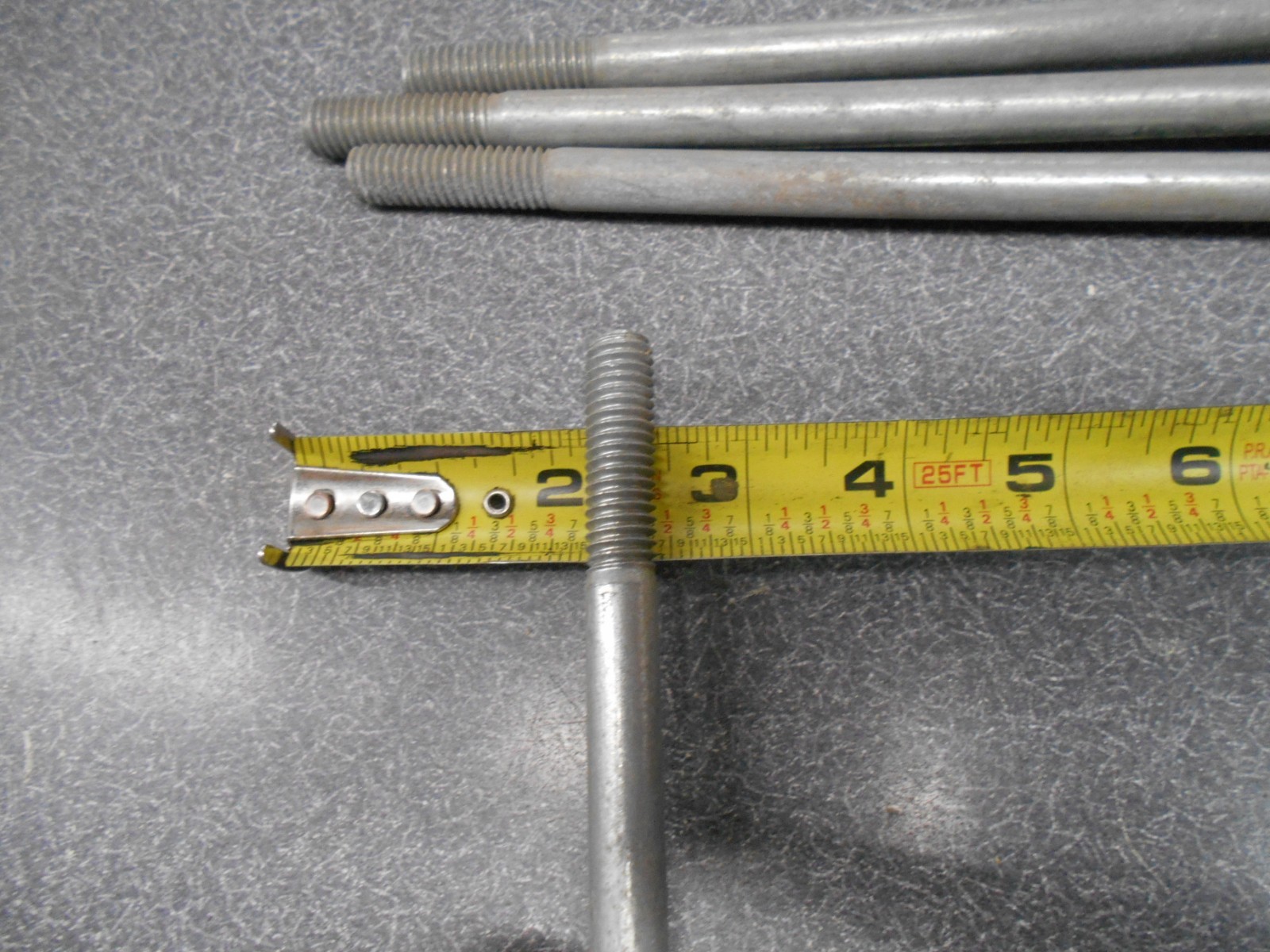 Carriage Bolt 7/16″ x 8.00″. Carriage Bolts. (LOT OF 12), Grade 2, Coarse. NOS!