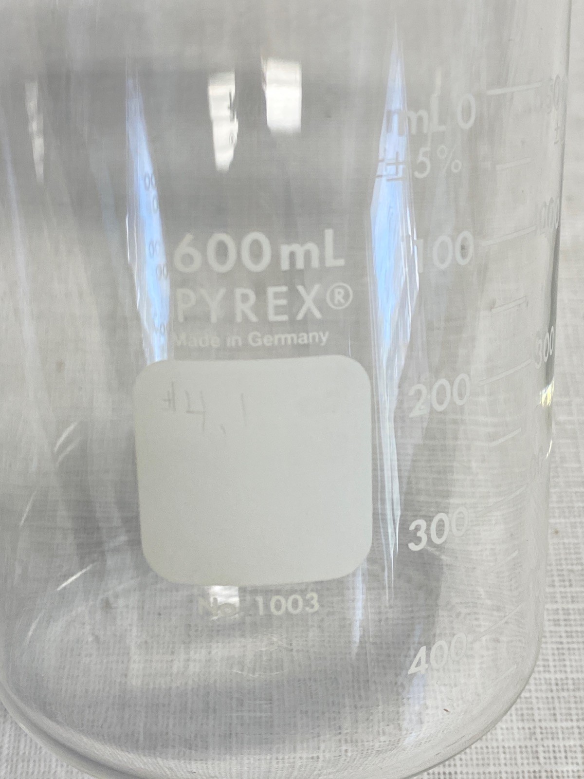 PYREX Glass 600mL Dual Scale Graduated HD Griffin Beaker Pour Spout 1003-600