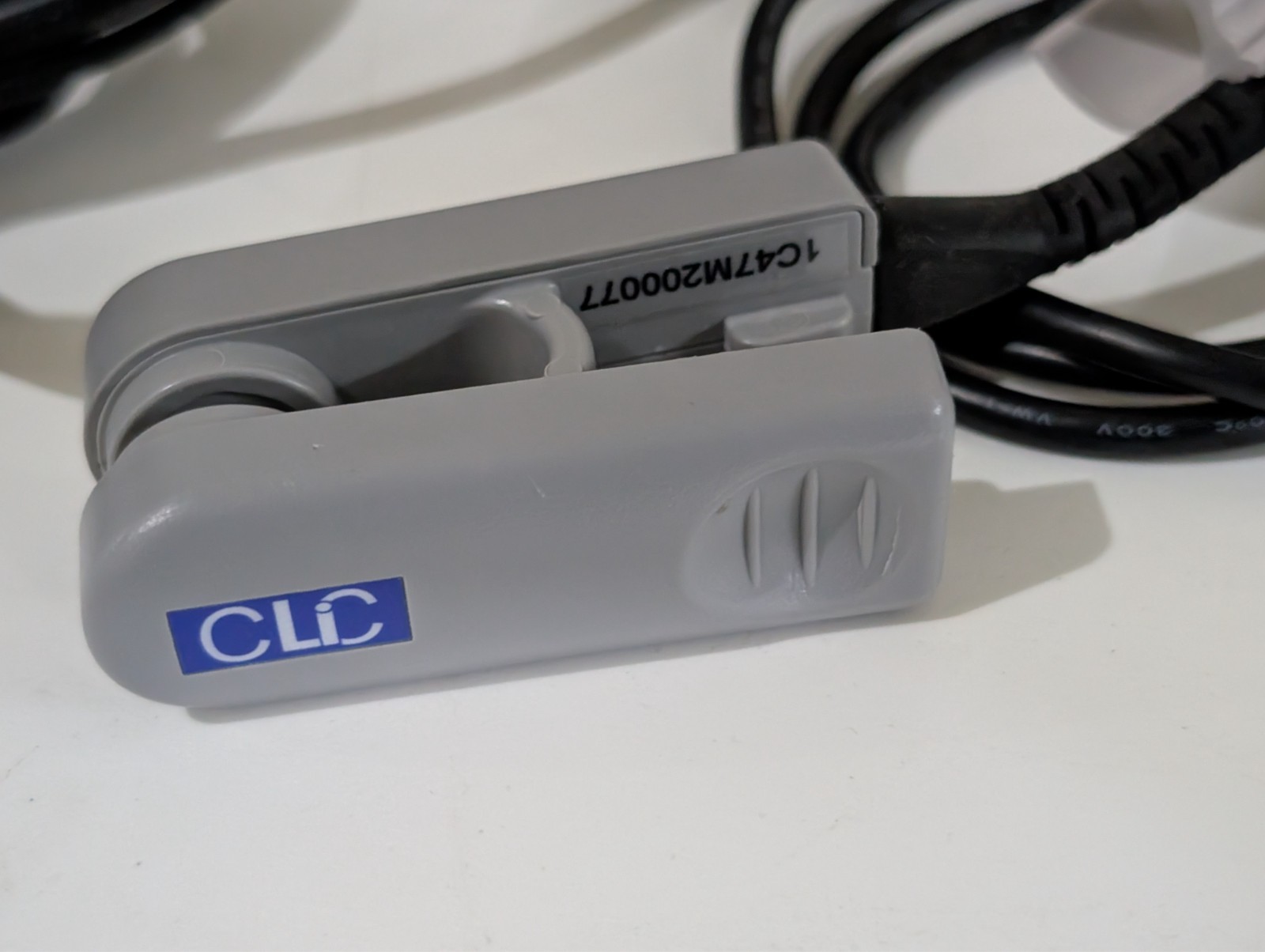 Fresenius Crit-Line IV monitor CL10051001 w/ CLiC sensor, GCX mount, as shown