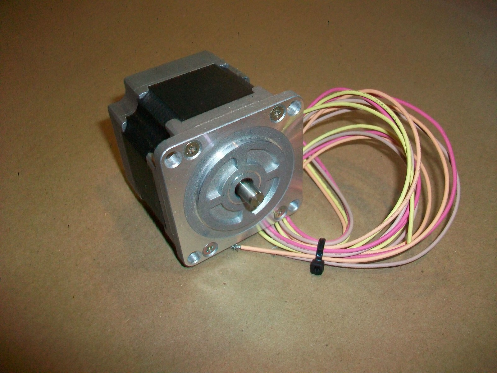 Shinano Stepper Motor STP-57D301 3.4V 1.9A