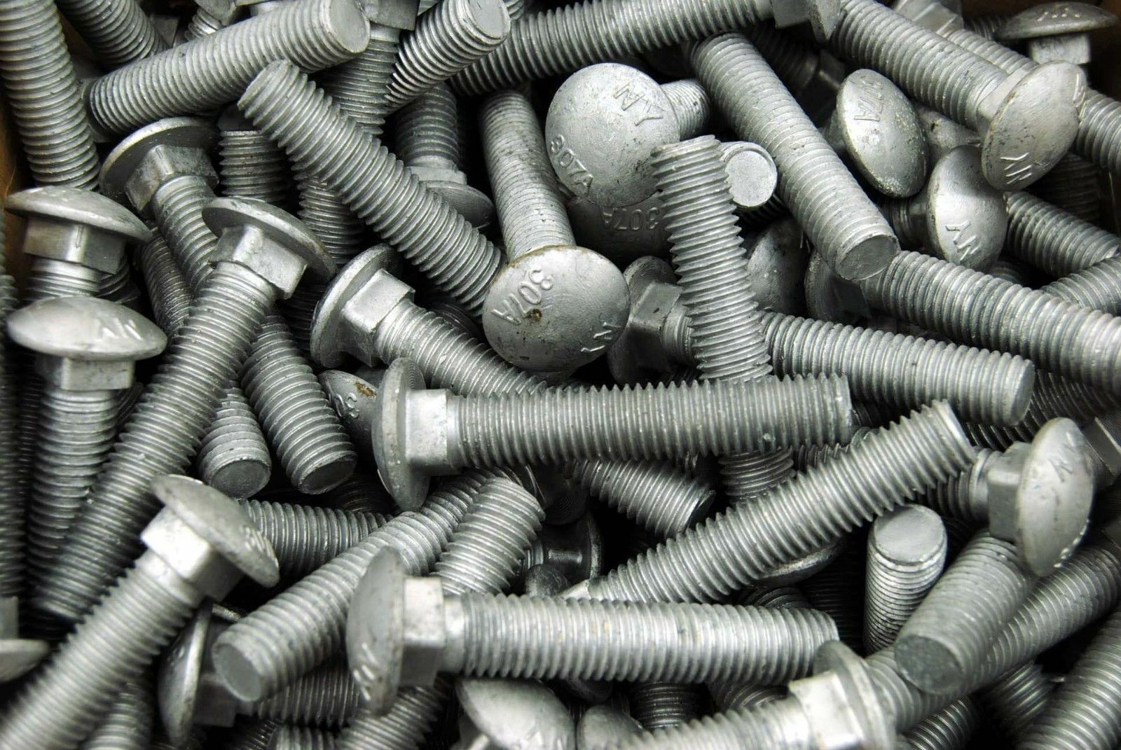 3/8″-16 X 6″ Galvanized Carriage Bolt Assembly With Flat Washers & Hex Nuts
