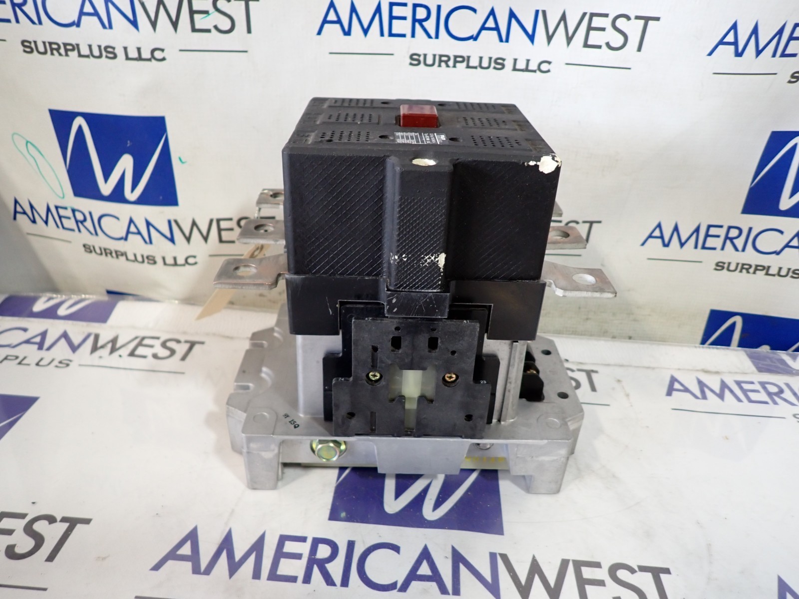 FUJI 3 Phase Contactor SC-10N 150 HP 460 volt 1NC4HO 240V AC or DC Coil CON609