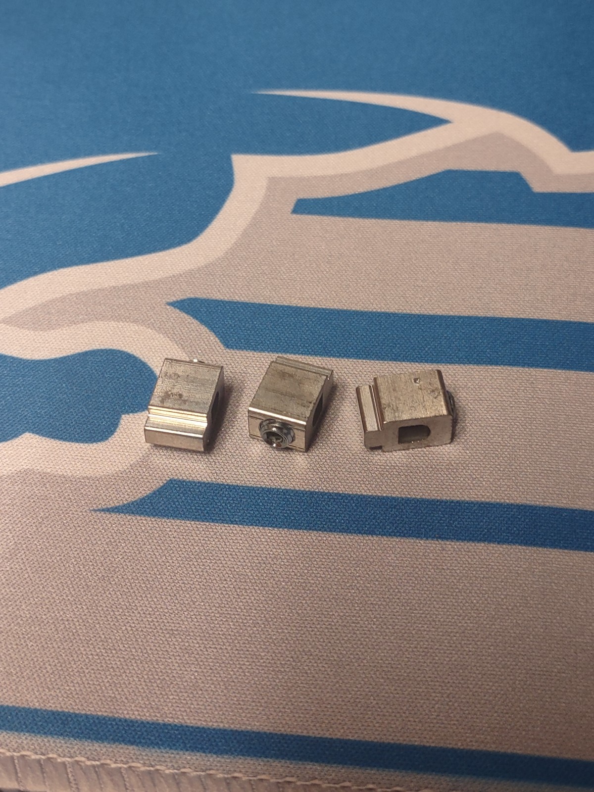 (Lot of 100) pcb mount terminal b10-pcb 10-16awg 30a Max Solderable #B042