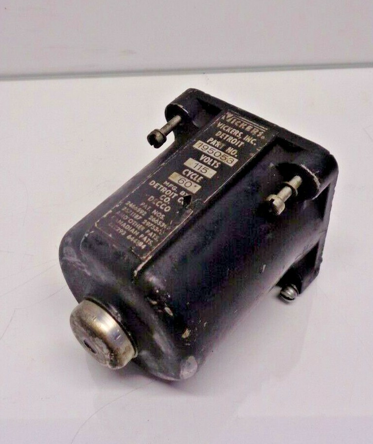 VICKERS 195053 115 V 60 Hz OIL IMMERSED SOLENOID