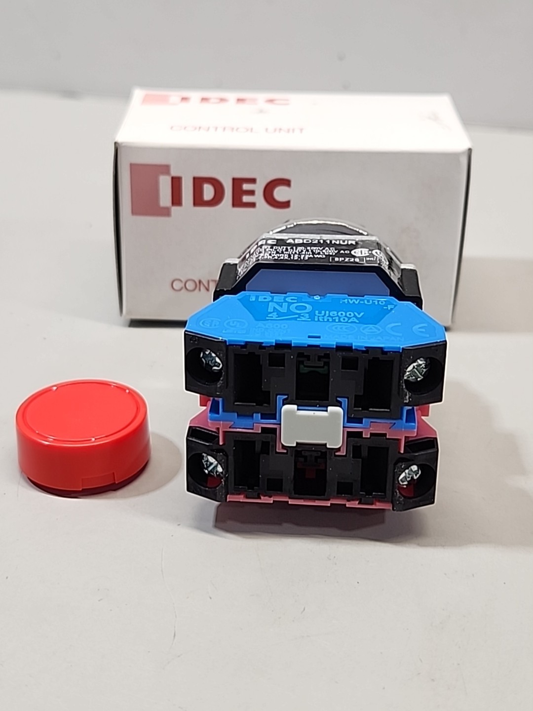 IDEC ABD211NUR PUSHBUTTON