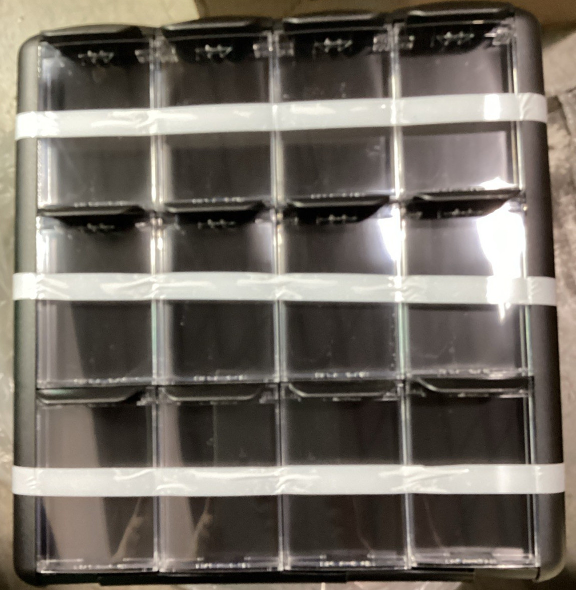 Flavia 25200002 4 Column Merchandiser 12 Compartments 15.2 x 17.2 x 16.3 Black