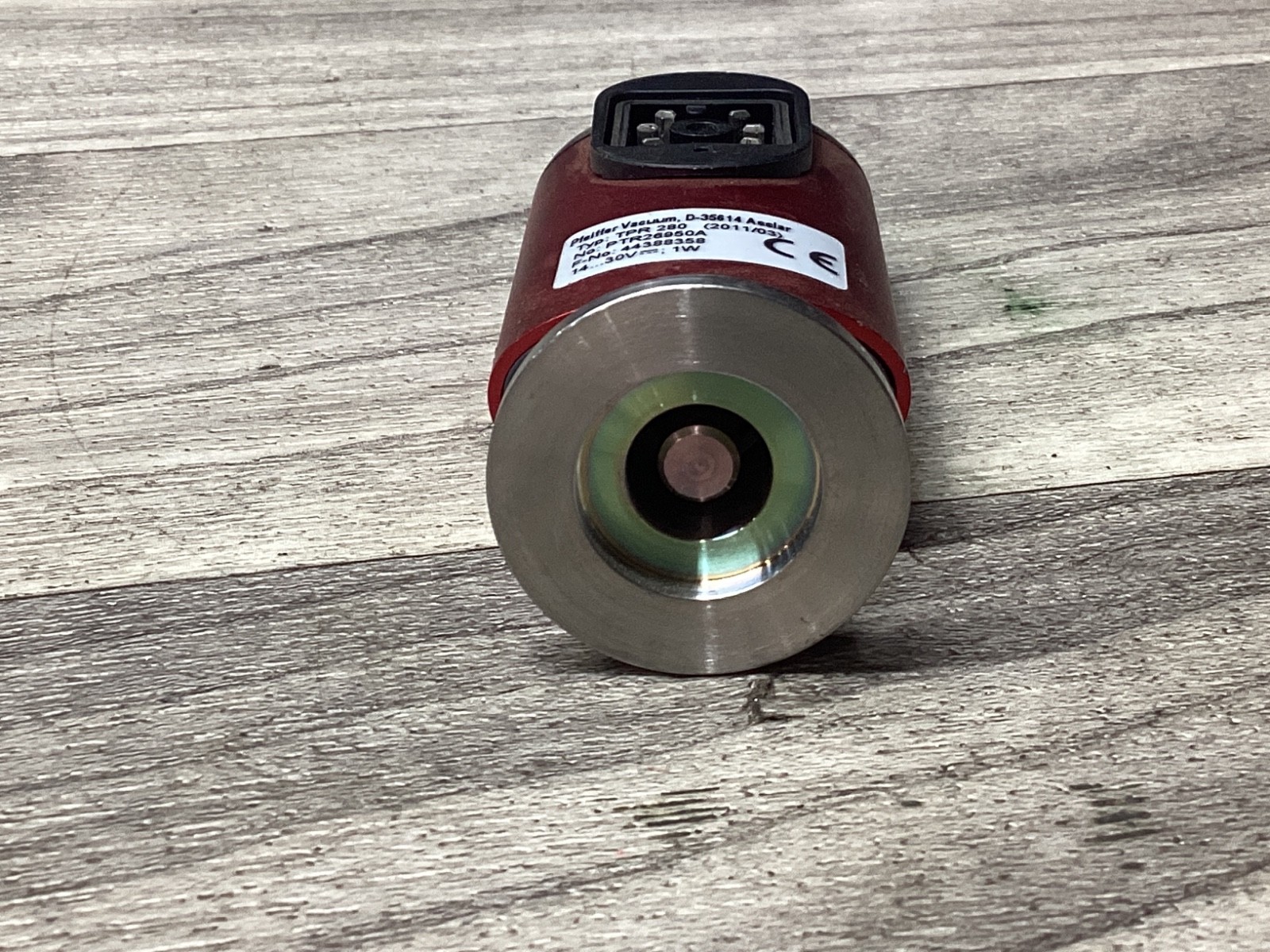 Pfeiffer Vacuum, D-35614 Assiar Type TPR 280 PTR26950A sensor #105N27*SI