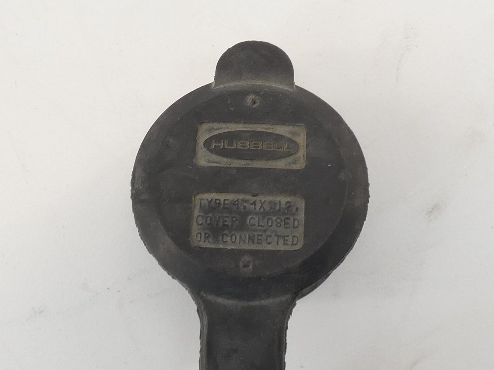 Hubbell HBL2731SW Shroud Only