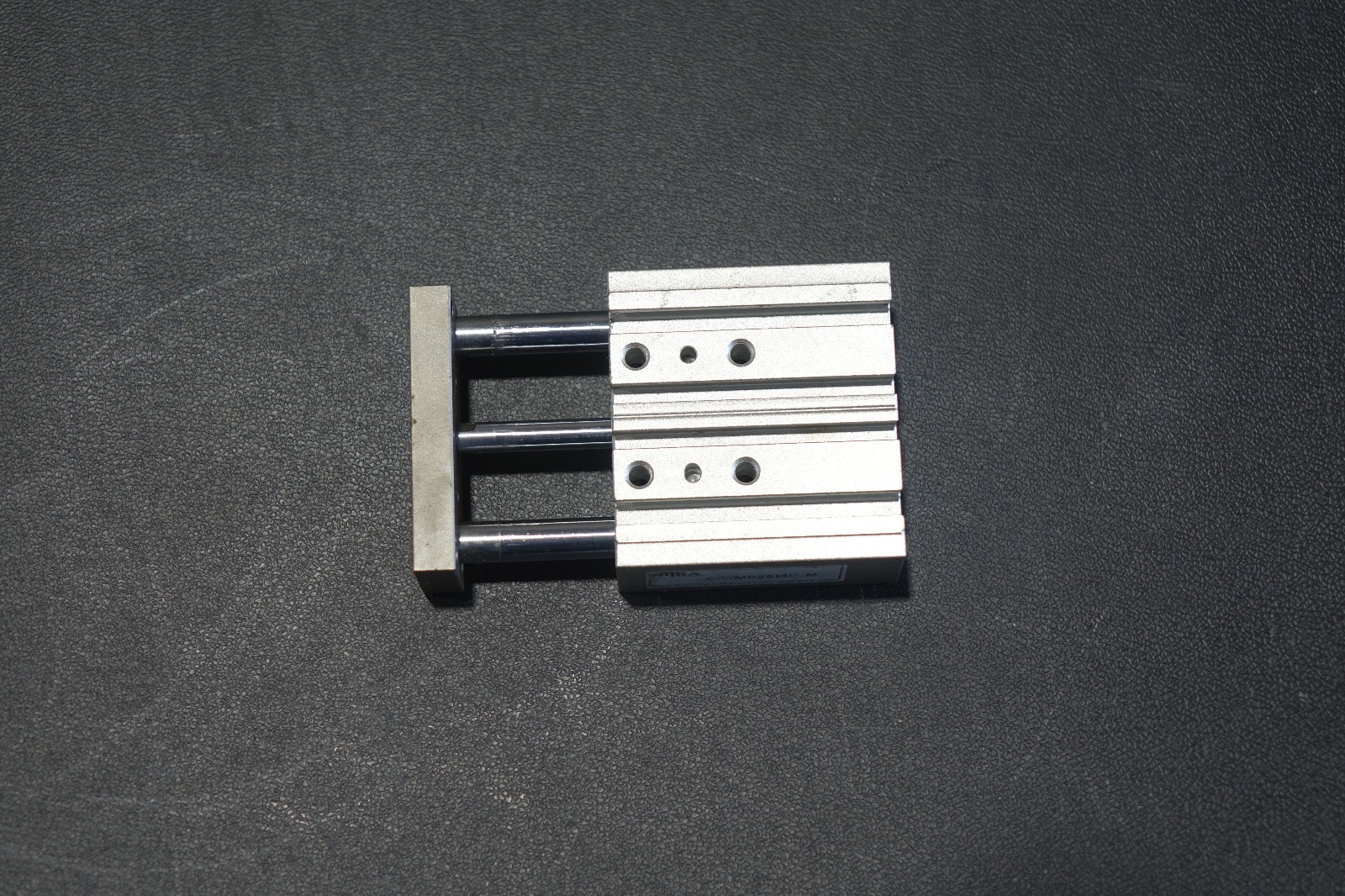 NITRA pneumatic cylinder, dual guide rod P/N E12M025MD-M