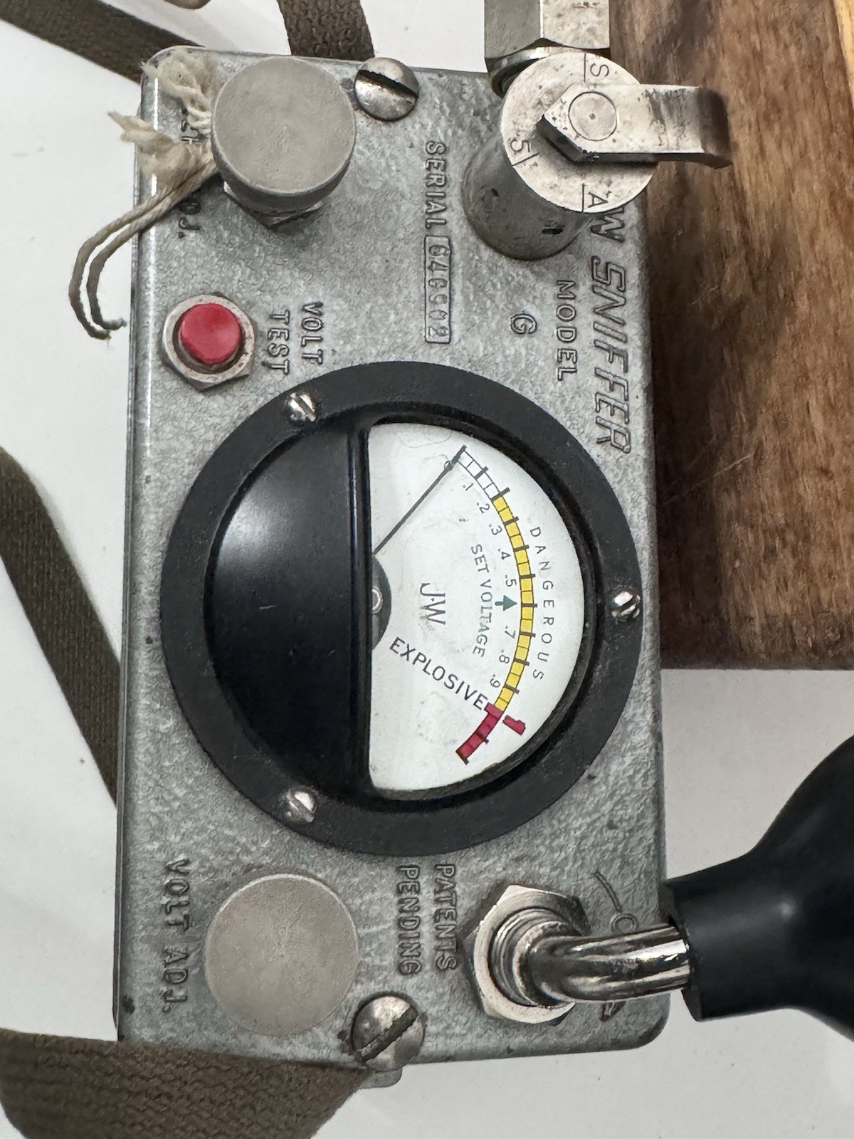 VINTAGE JW JOHNSON WILLIAMS SNIFFER COMBUSTIBLE GAS INDICATOR MODEL G WITH CASE