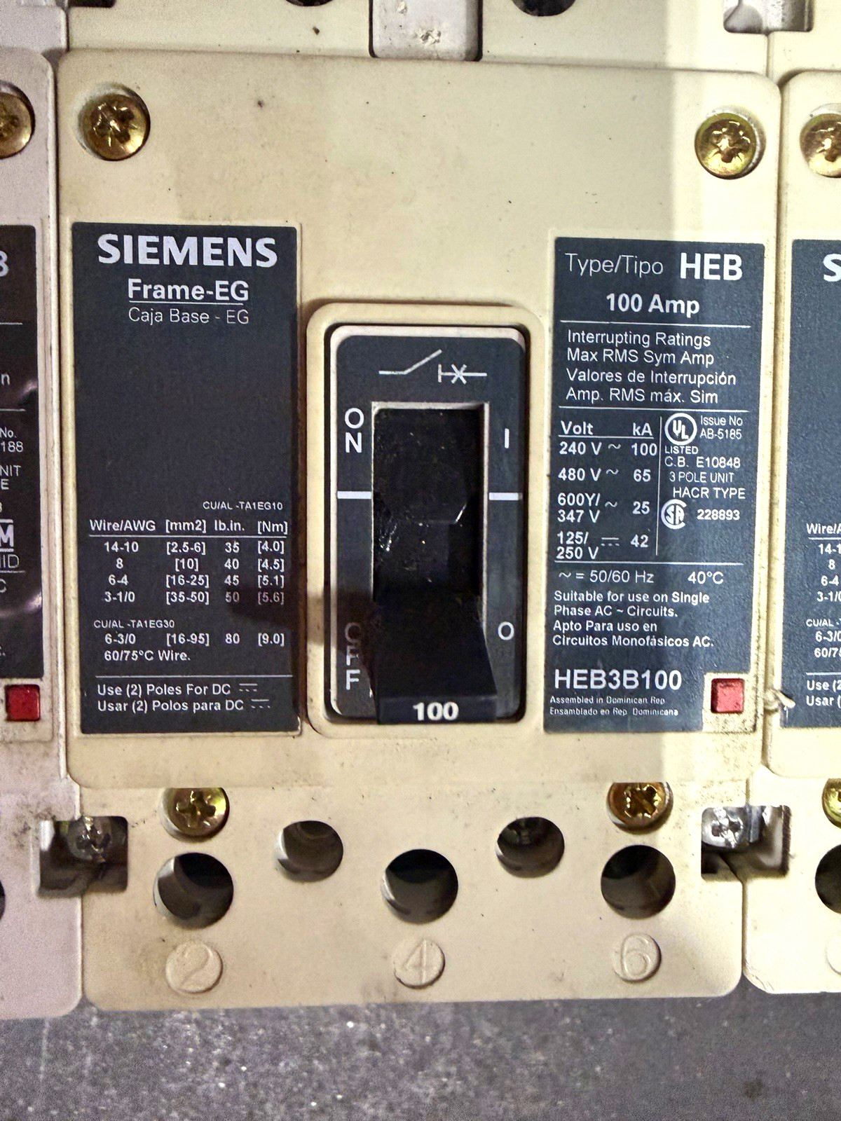 Siemens HEB3B100 Circuit Breaker 100A 3-Pole 240/480V HACR Type