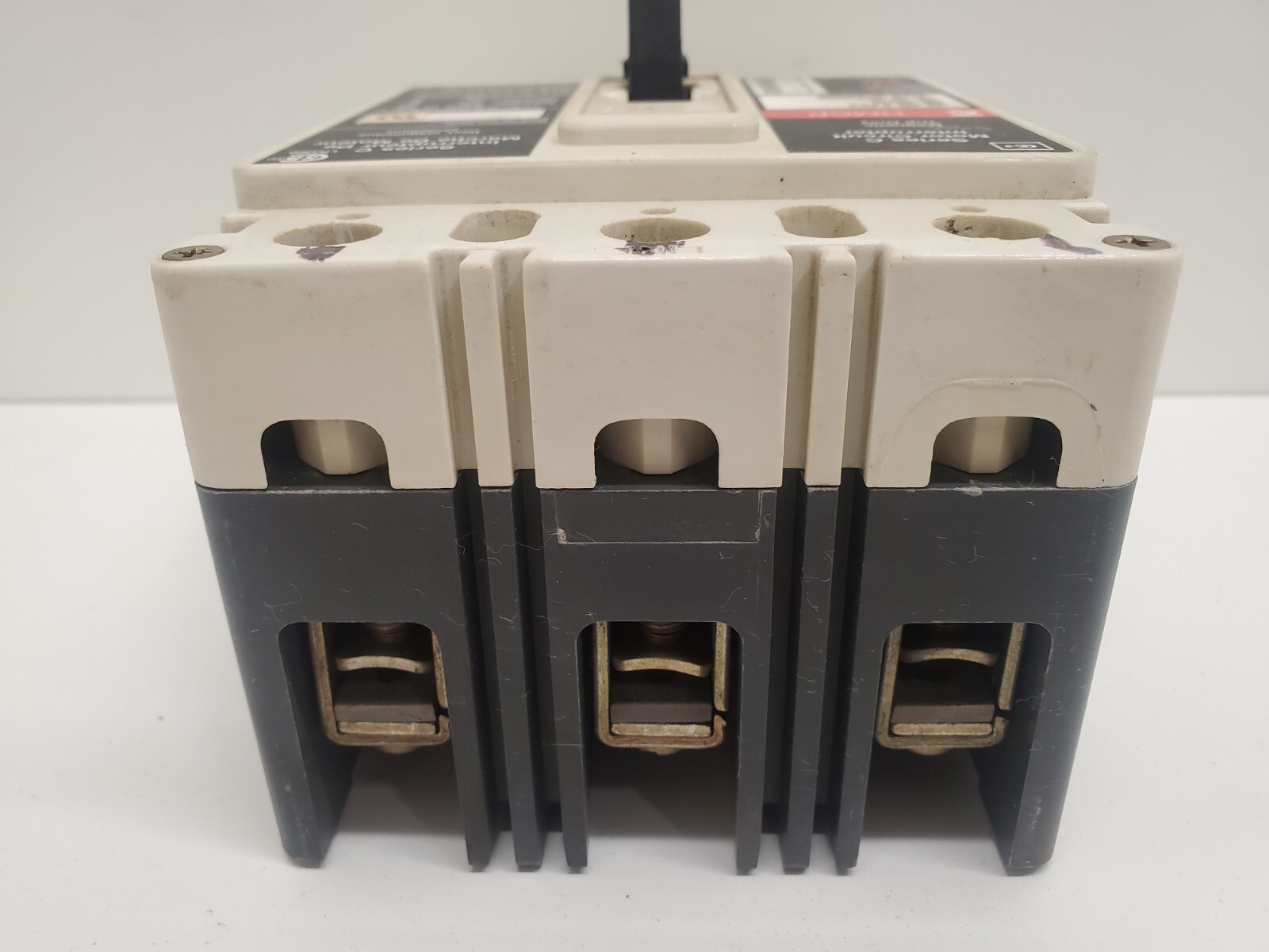 GUARANTEED! CUTLER-HAMMER 100A 3-POLE CIRCUIT BREAKER HMCP100R3C