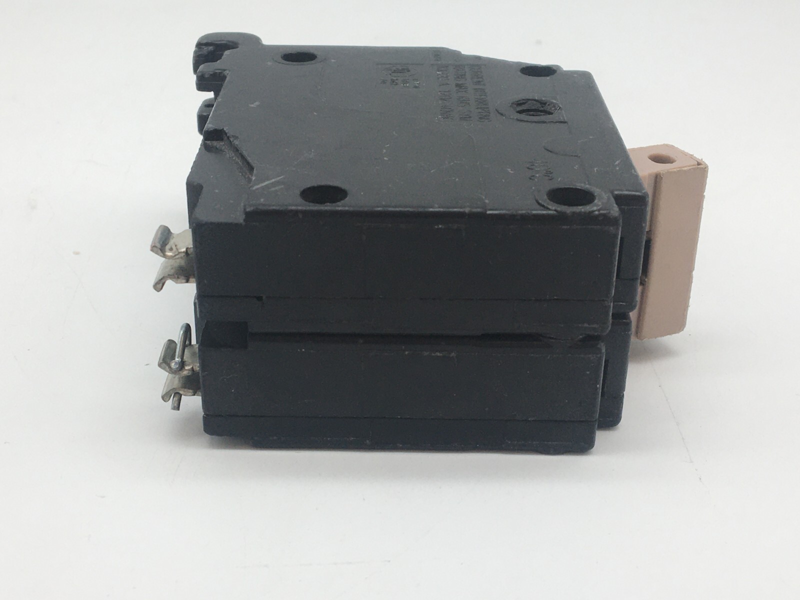 Cutler Hammer CH230 Circuit Breaker 30A 120/240V 1PH 2P 30A Plug In CHIP USED