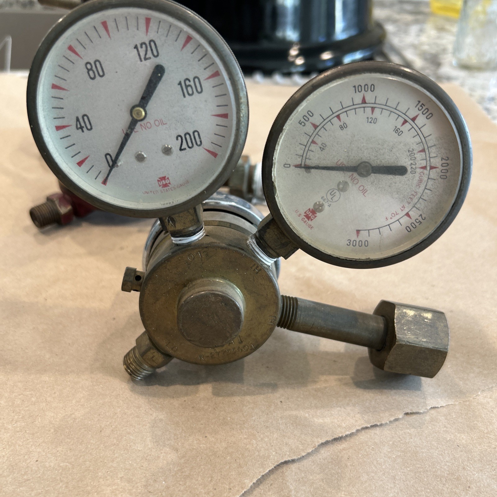 AIRCO BRASS ACETYLENE PRESSURE REGULATOR # 8509 US GUAGE OXYGEN REGULATOR PAIR