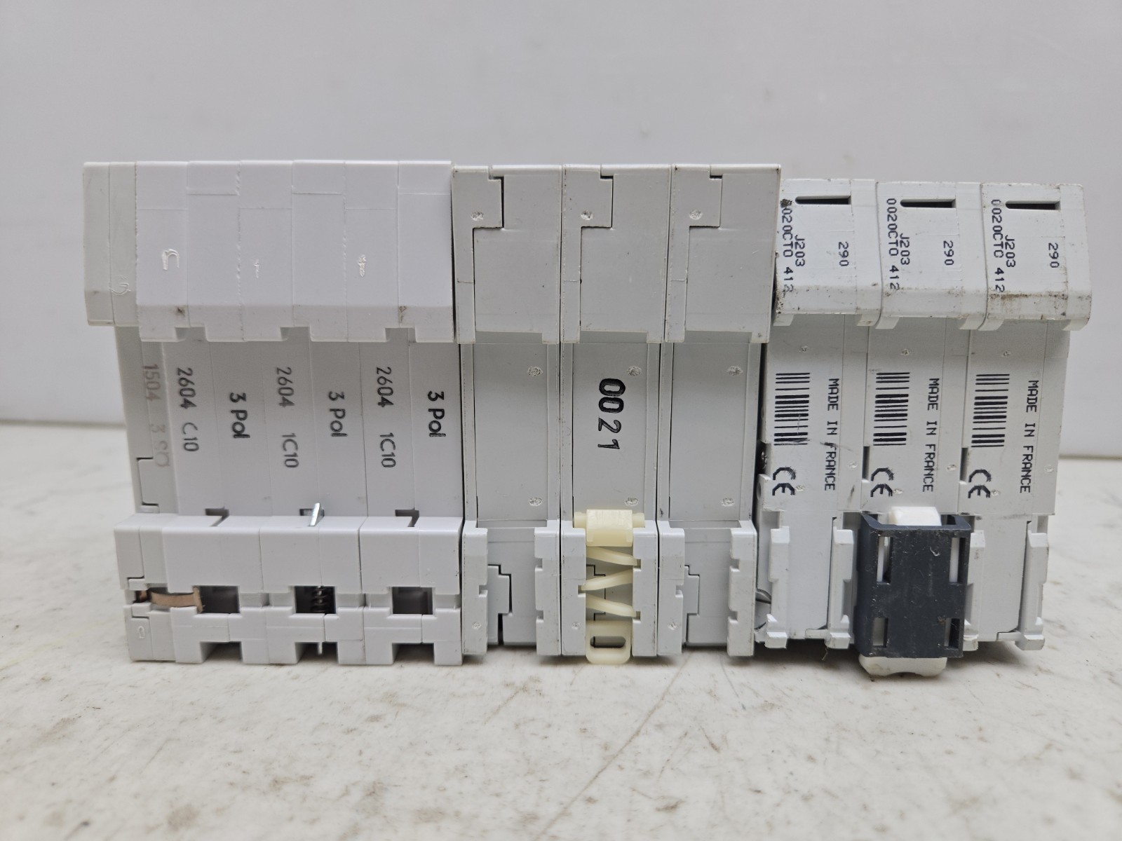 Mixed Lot of 10 2P 3P Pole Miniature Circuit Breaker Mix of 3 to 20 Amp See Pic