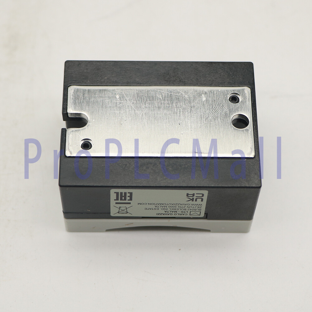 1PCS NEW CARLO GAVAZZI RM1E23AA50 Solid State Relay 50A 230V 4-20mA