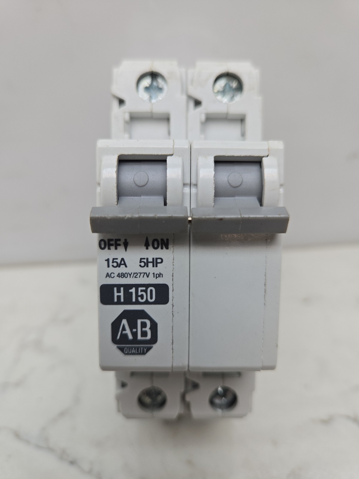 Mixed Lot of 10 2P 3P Pole Miniature Circuit Breaker Mix of 3 to 20 Amp See Pic