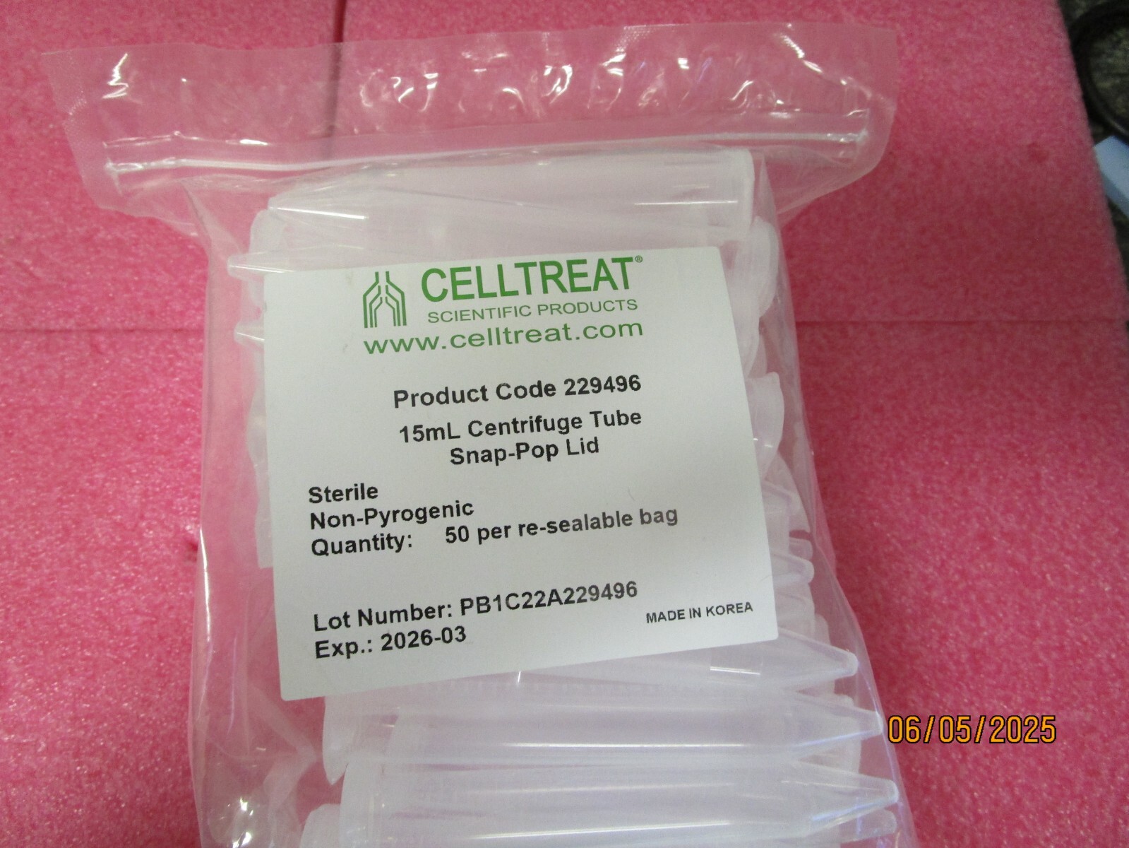 Qty (300) CELLTREAT 15mL Centrifuge Tube Snap-Pop Lid Code 229496 EXP 2026-03