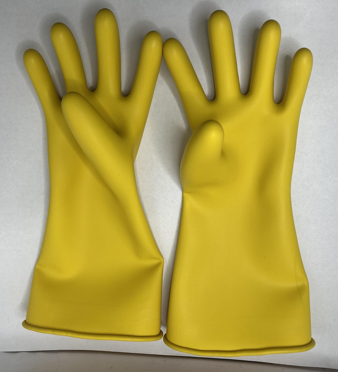 Salisbury Class 0 1000V AC Rubber Insulating Gloves Size 10 Yellow MEQ 1128