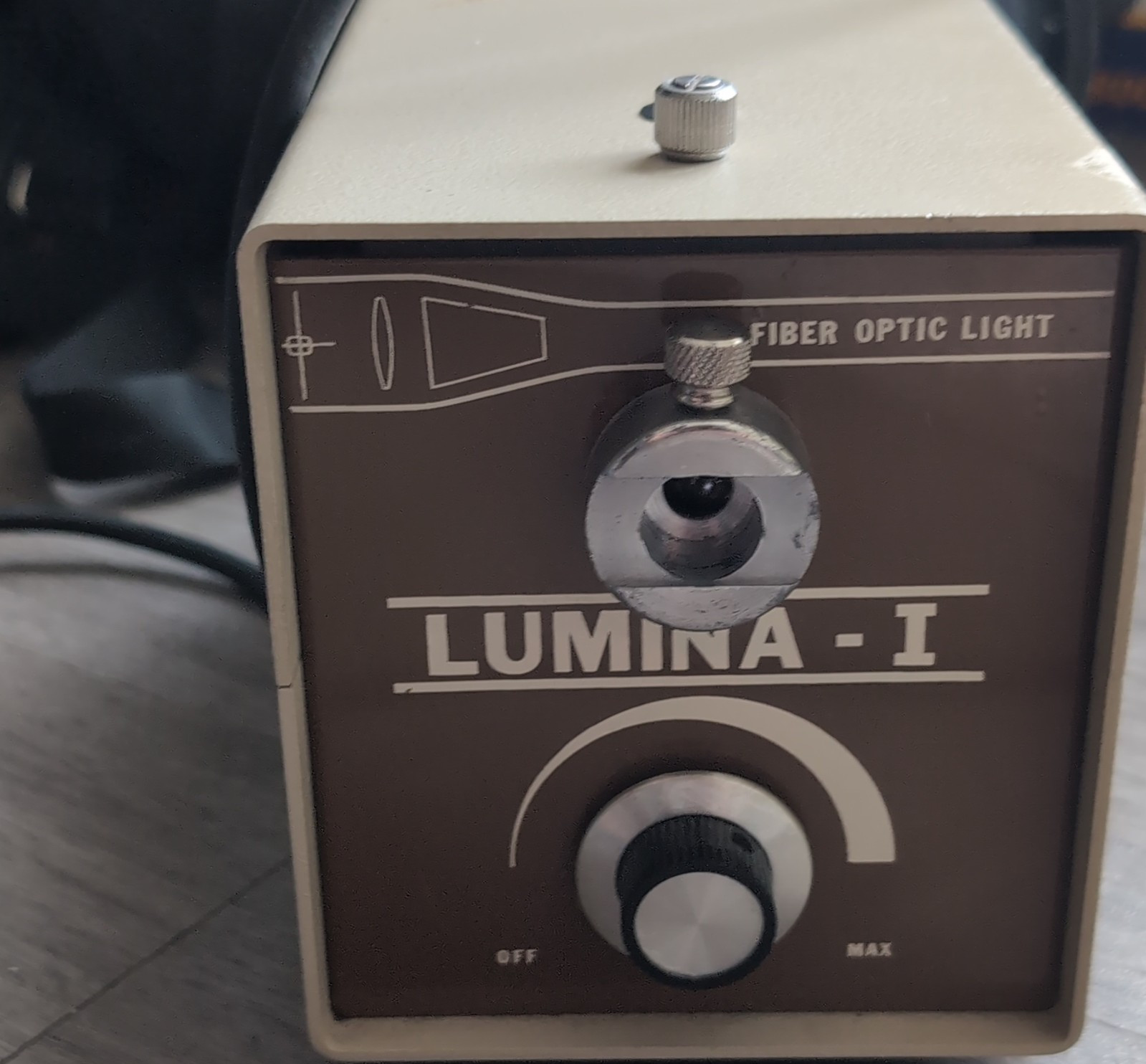 CHIU Technical Corporation Lumina-I Fiber Optic Light Source FO-150 150W 115VAC
