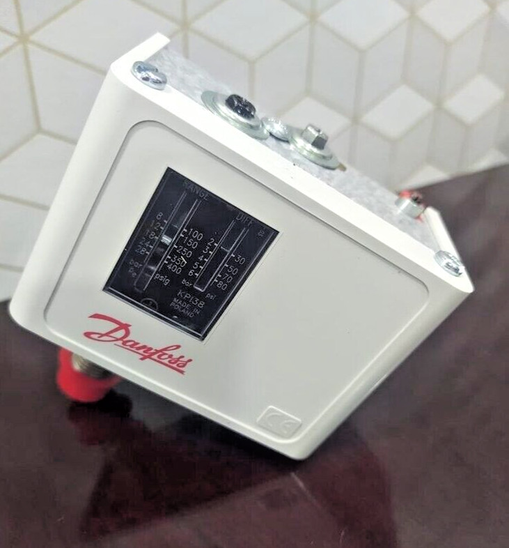 1PC- Danfoss 060-508166 Pressure switch, KPI38, IP30,1/4- brand New