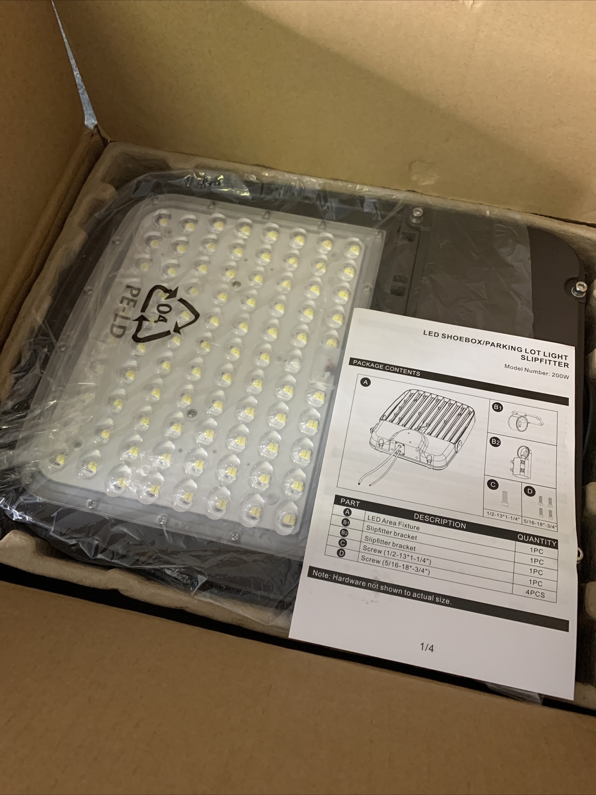 Xbuyee 200W LED Parking Lot Light with Photocell, Dimmable LED 200.0 Watts