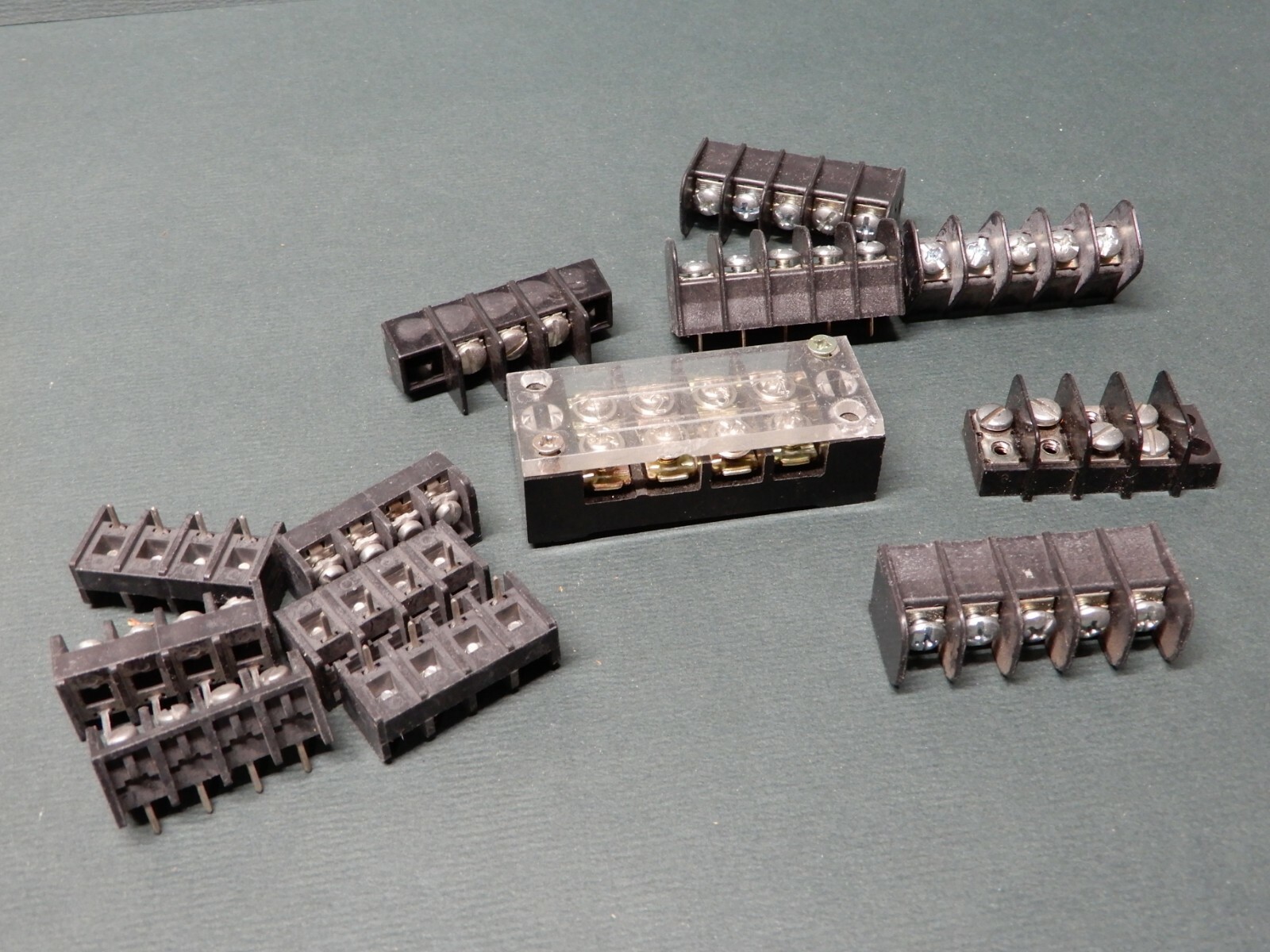 Lot of PCB Mount Terminal Strips and Blocks Shown