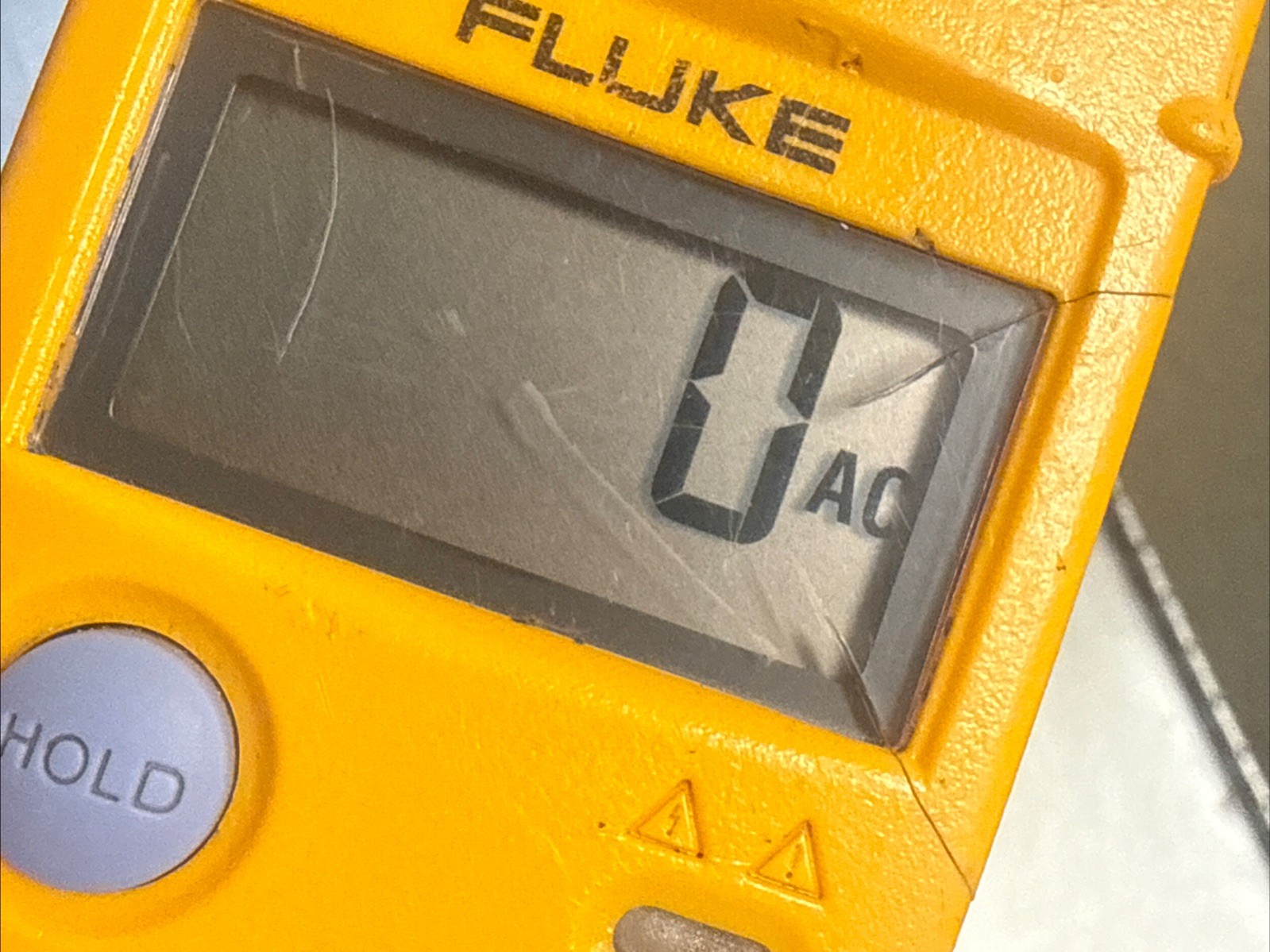 Fluke T5-600 Tester 1000V 600V Cat IV III AC DC Ohms 100A Leads Works automatic
