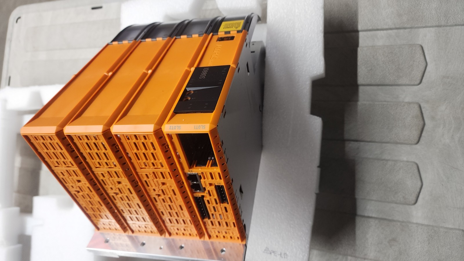 B&R ACOPOSmulti 8BVI0880HCS0.004-1 PLC Input/Output Module