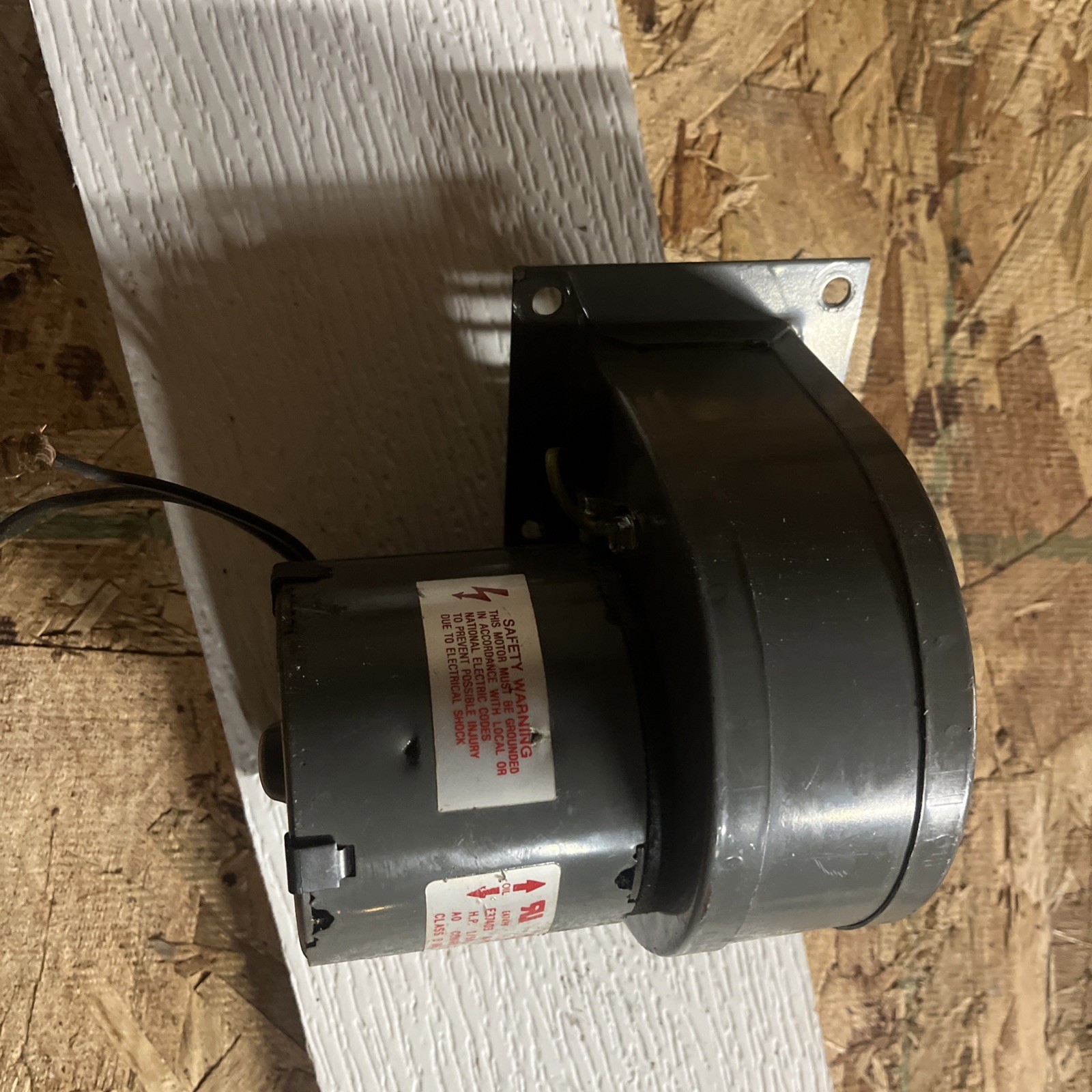 Dayton E47479/E37403 Shaded Pole Motor 3M571 1/15HP 1550-1000RPM 115V-Used