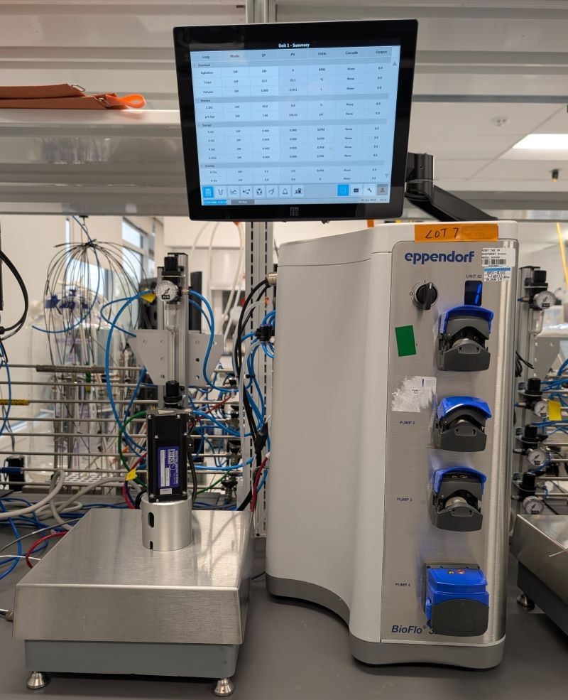 Eppendorf BioFlo 320 Benchtop Bioreactor System