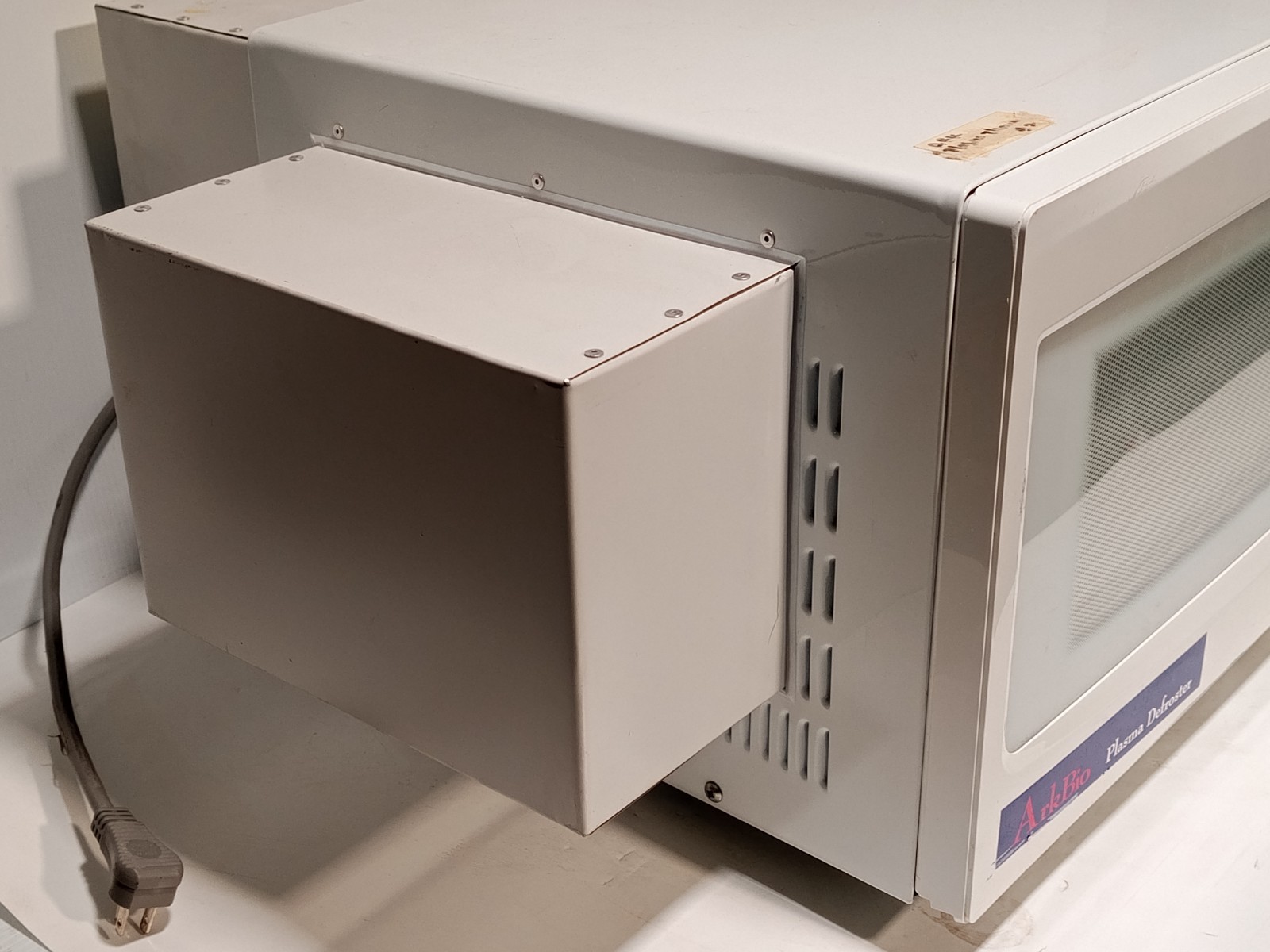 ARK Bio-Medical Canada Corp./ Ark Bio 72A Plasma Defroster 115V, 60Hz, 15.0A