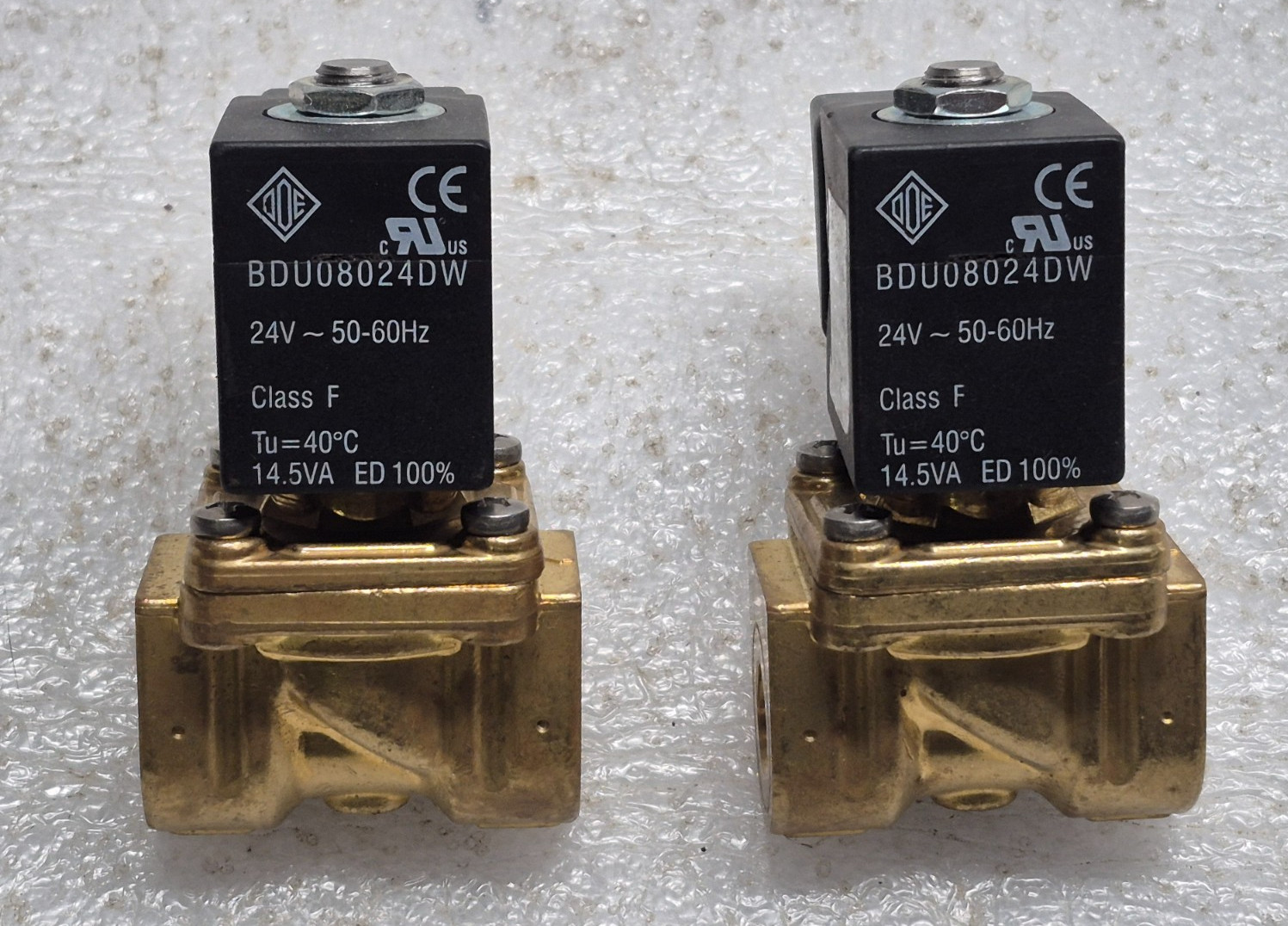 Qty 2, ODE 21EN2KB105 Brass solenoid valve 2-way screw-in 24V AC DN15 NOS