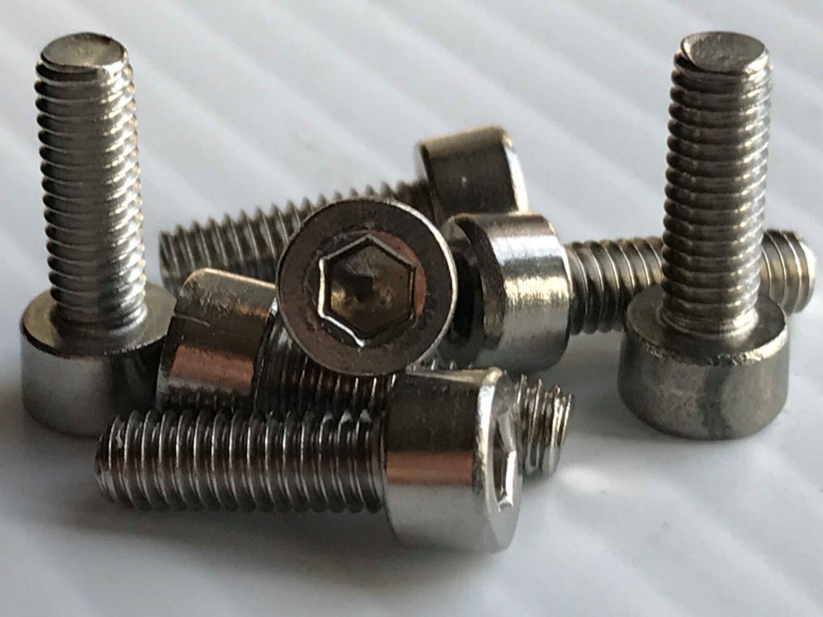 M4-0.7 x 12mm Socket Head Cap Screw 18-8 Stainless Steel (QTY 10-20) M4 x 12mm