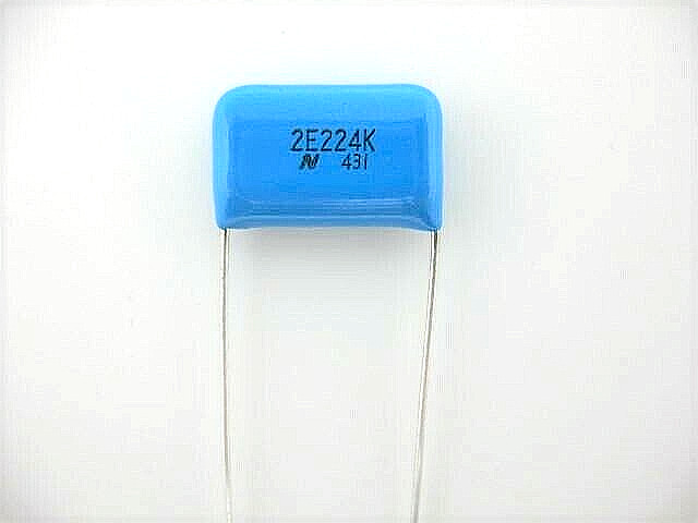 8 PCS .22uf / 0.22uf (224) @ 250 VOLTS – Met. Polyester film CAPACITOR ref # 102