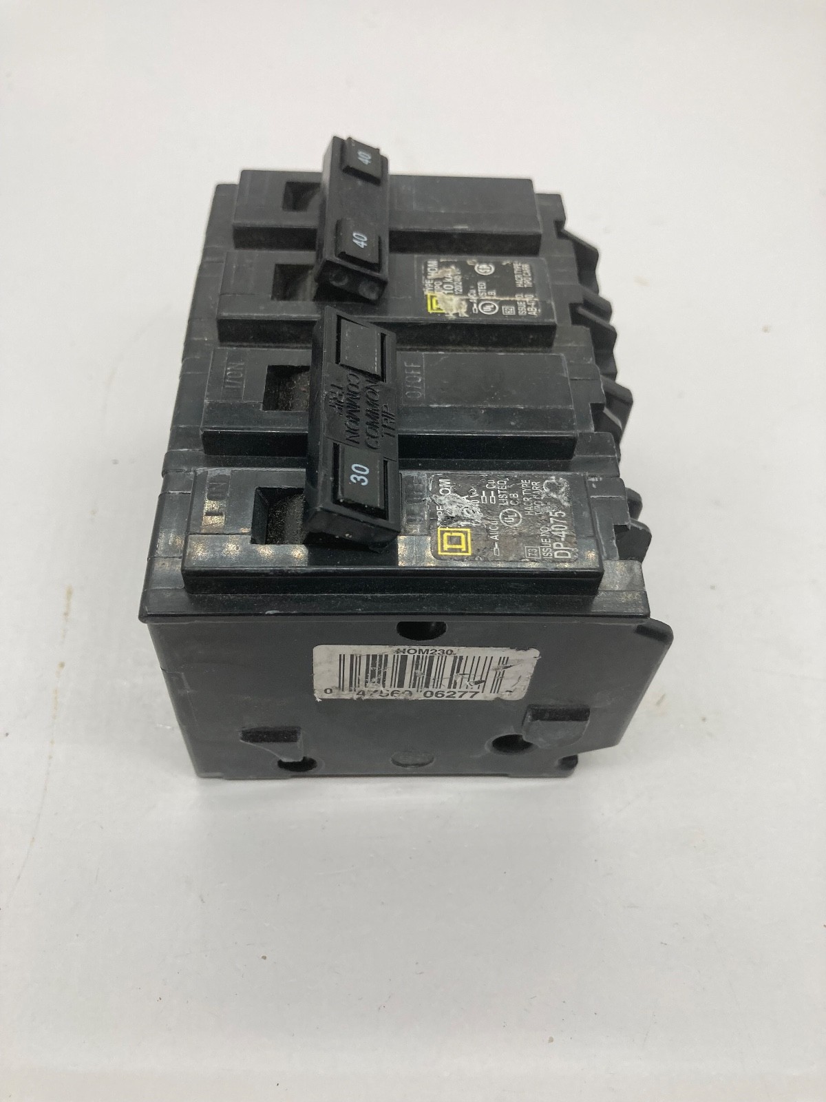 Lot Of 2 Homeline 1-HOM230 1-HOM240 2Pole 30/40 Amp 120 240V HOM Plug In Breaker