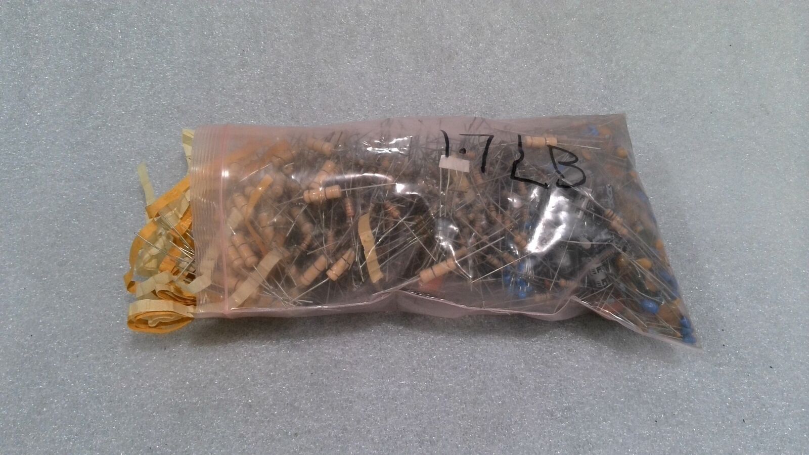 MISCELLANEOUS BAG OF RESISTORS (LOT OF 1.7 POUNDS)