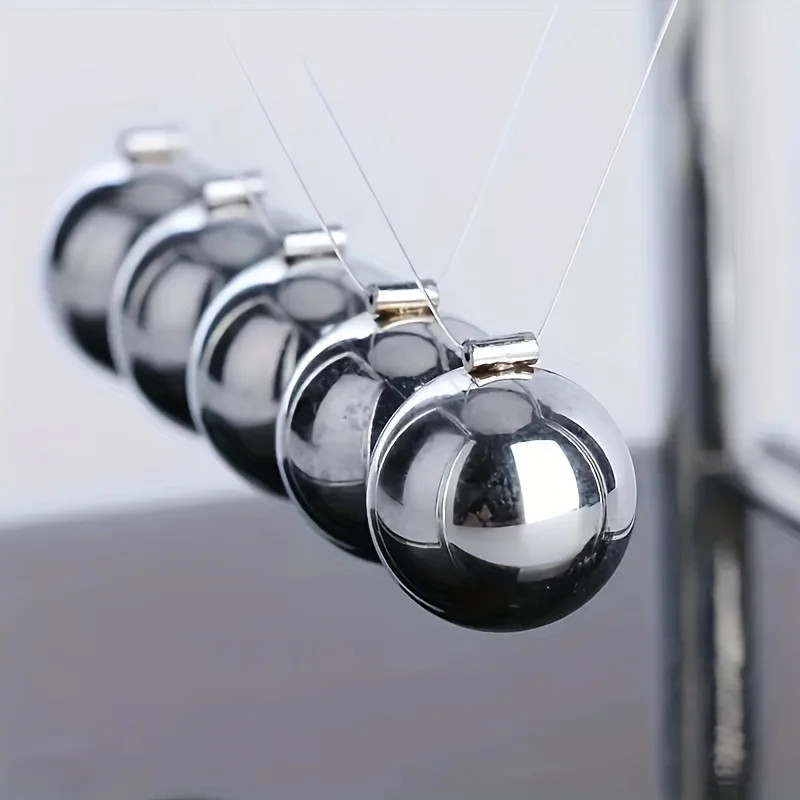 Classic Newtons Cradle Metal Desktop Ornament Black White Sphere Office Home Dec