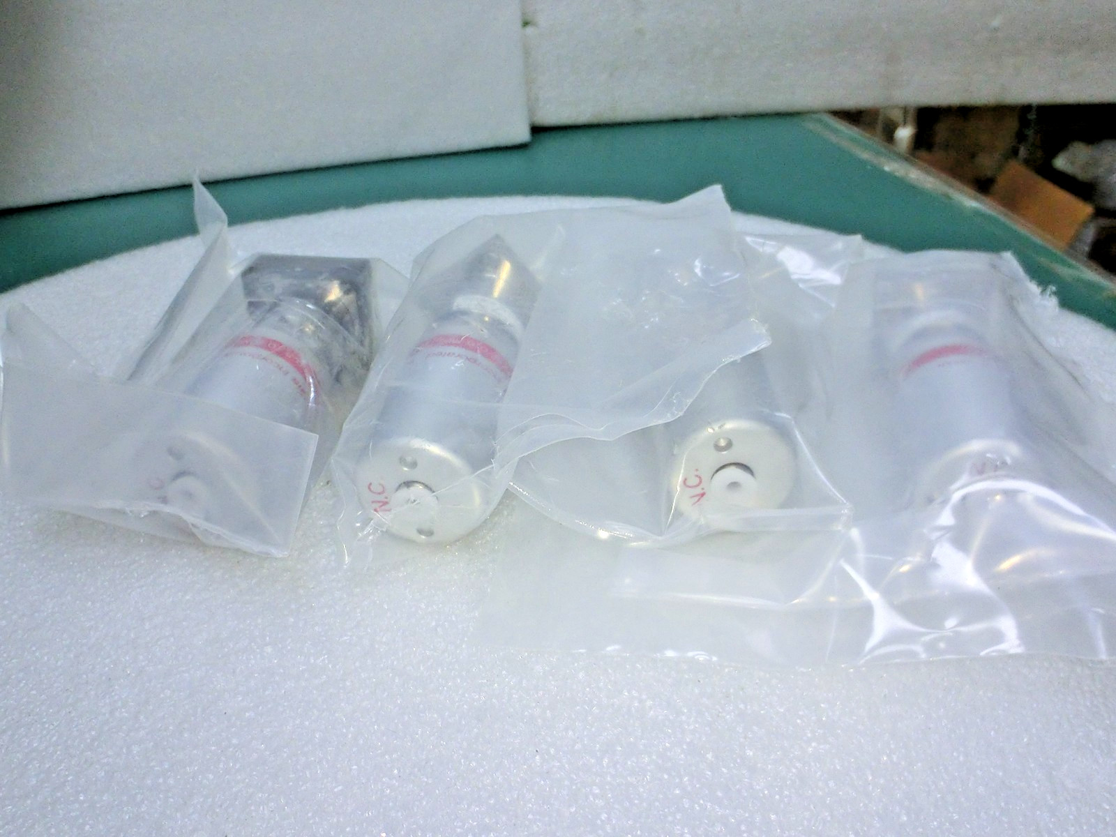 4pcs Fujikin 708222 Lam 766-197842-310 Rev C Diaphragm Valve,0.5~0.6mPa N.C~9928