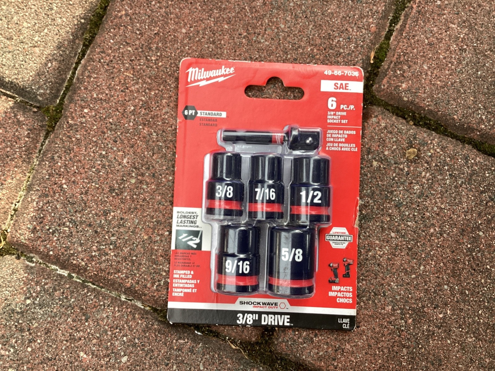Milwaukee SHOCKWAVE 3/8″ Drive SAE Standard 6 Point Impact Socket Set (6-Piece)